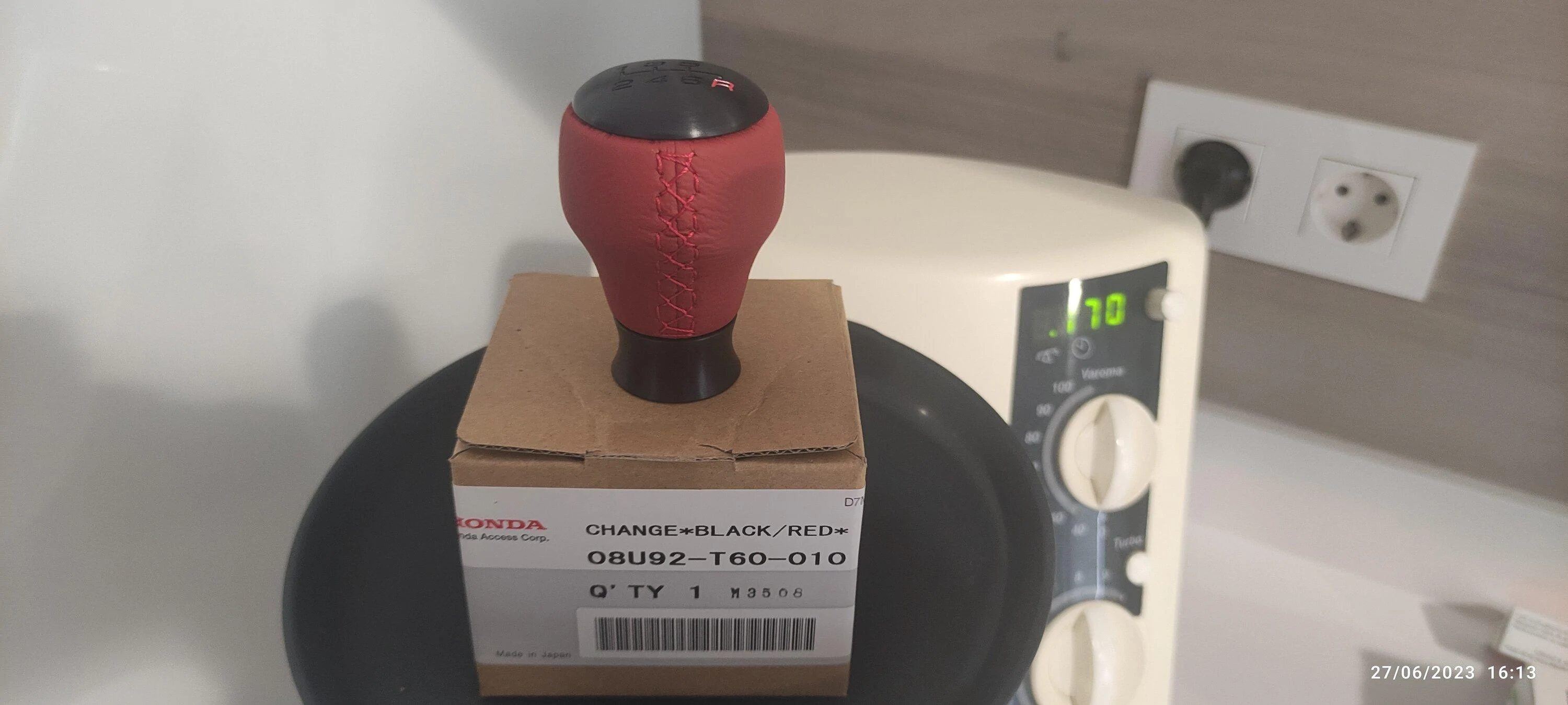 11th Gen Honda Civic Honda Alcantara Suede Steering wheel and Red shifter worth it? IMG_20230627_161345