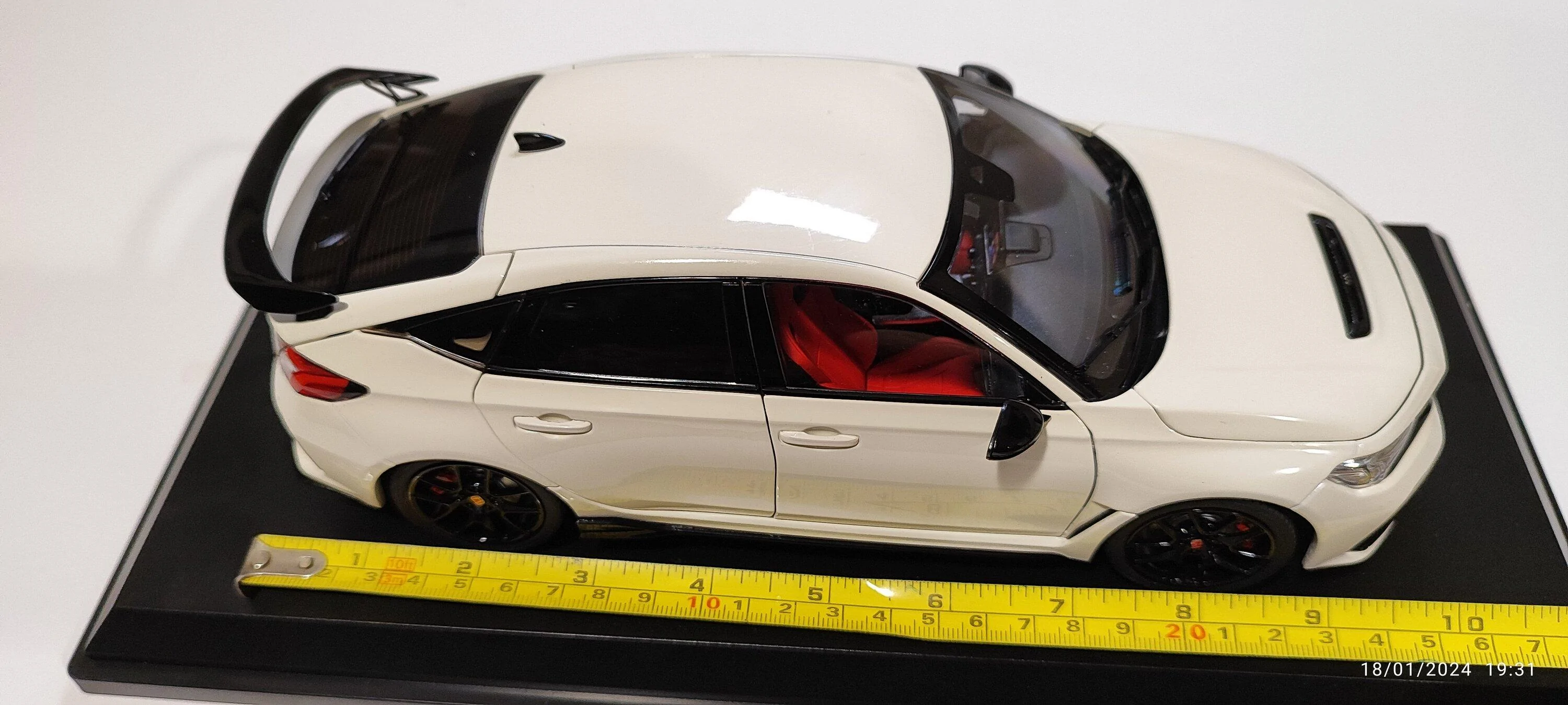 11th Gen Honda Civic Metal Die-Cast Model FL5 1:18 scale IMG_20240118_193146