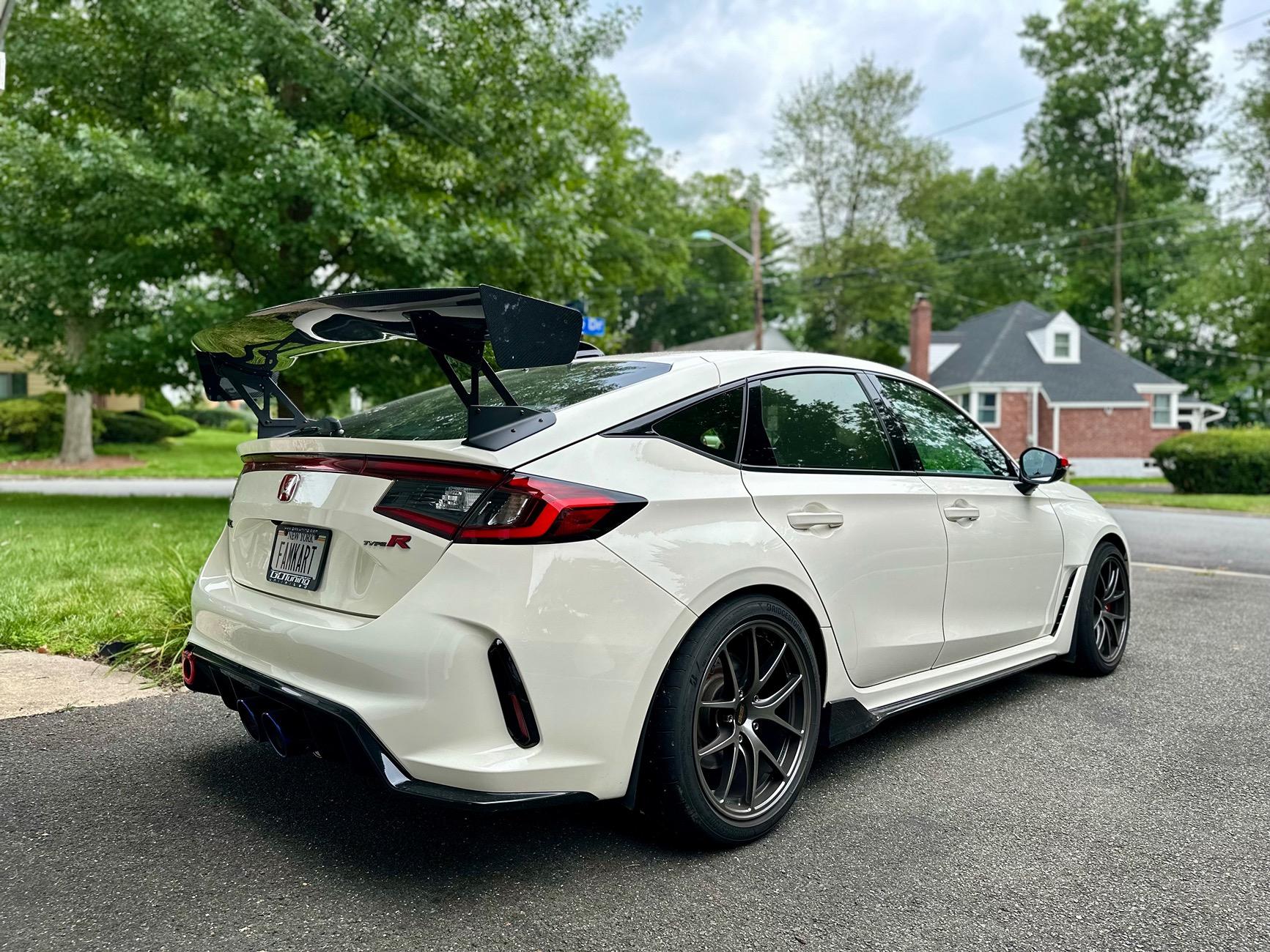 11th Gen Honda Civic Official CHAMPIONSHIP WHITE FL5 Type R Photos Thread IMG_2126
