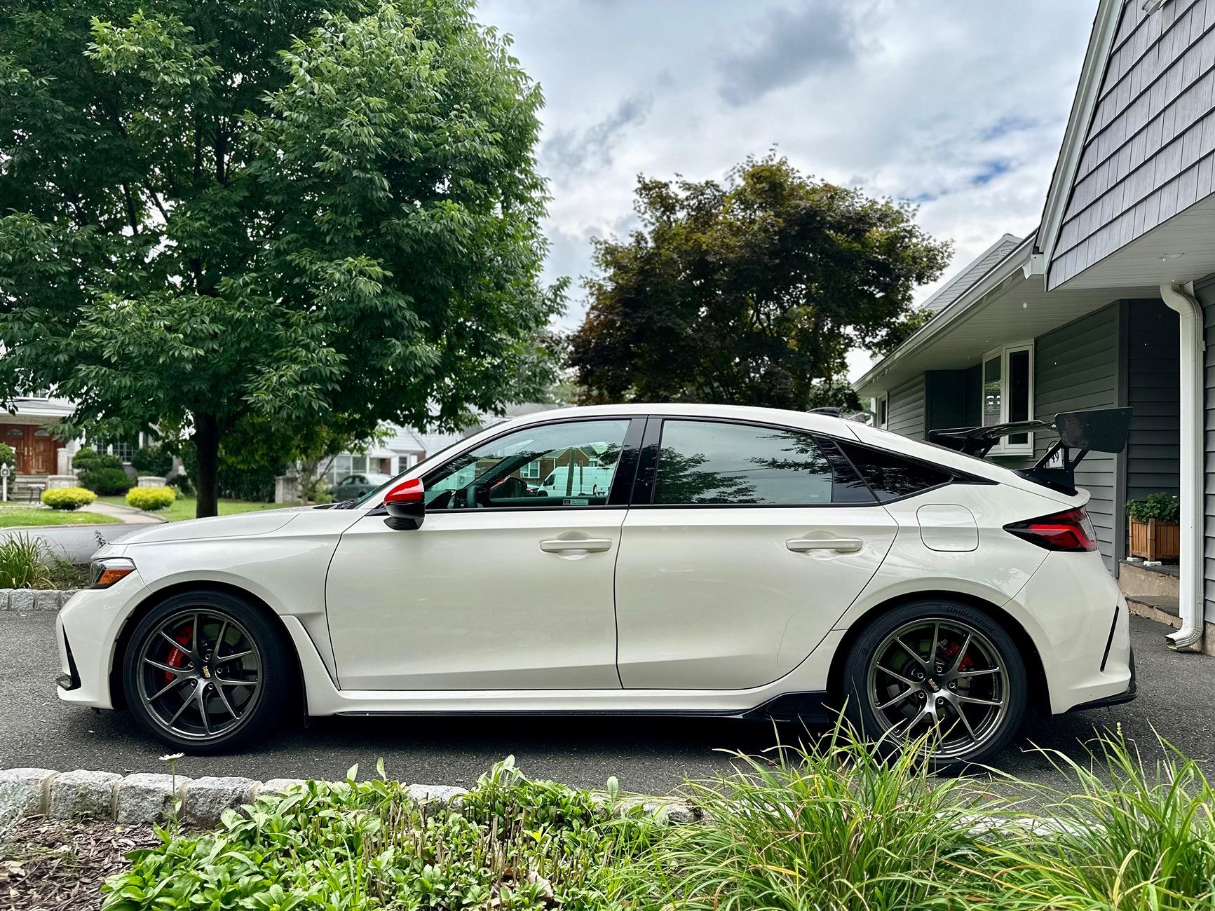 11th Gen Honda Civic Official CHAMPIONSHIP WHITE FL5 Type R Photos Thread IMG_2128