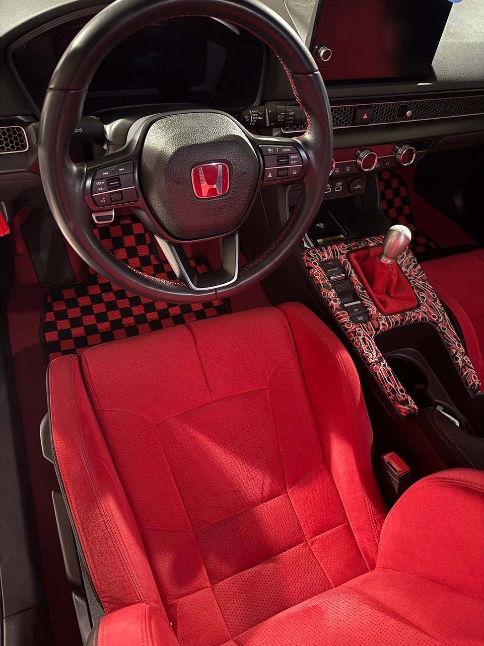 11th Gen Honda Civic Post your customized interior IMG_2207