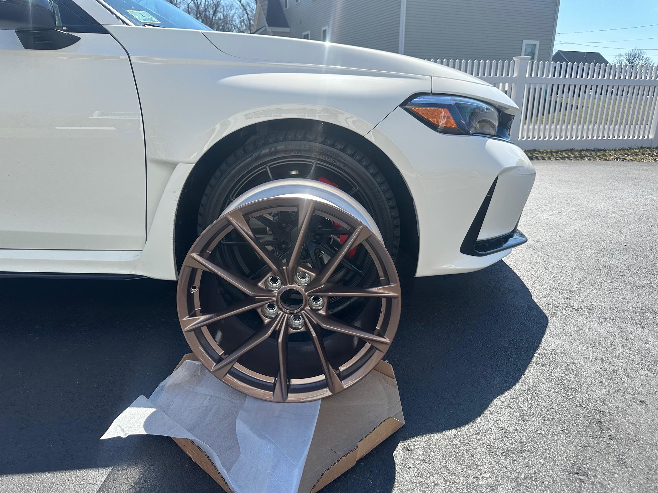 11th Gen Honda Civic FS: Brand new OEM bronze Integra Type S 19" accessory wheels IMG_2218