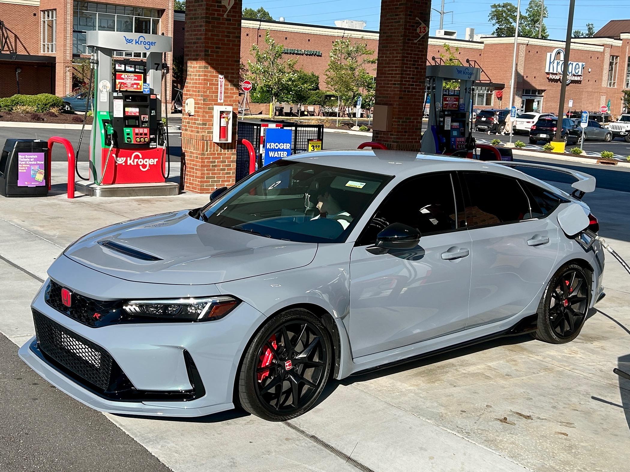 11th Gen Honda Civic Official SONIC GRAY PEARL FL5 Type R Photos Thread IMG_2260