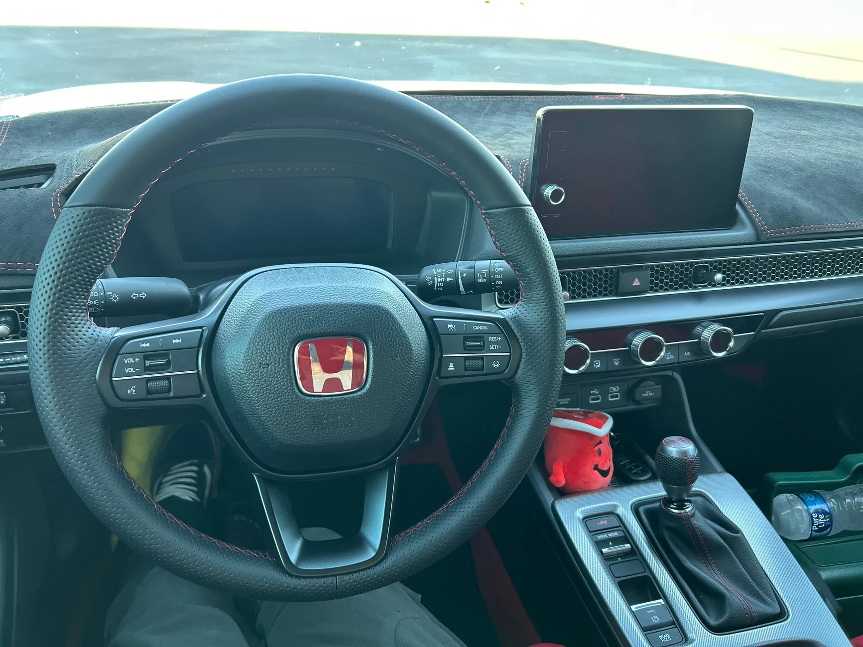 11th Gen Honda Civic Post your customized interior IMG_2459