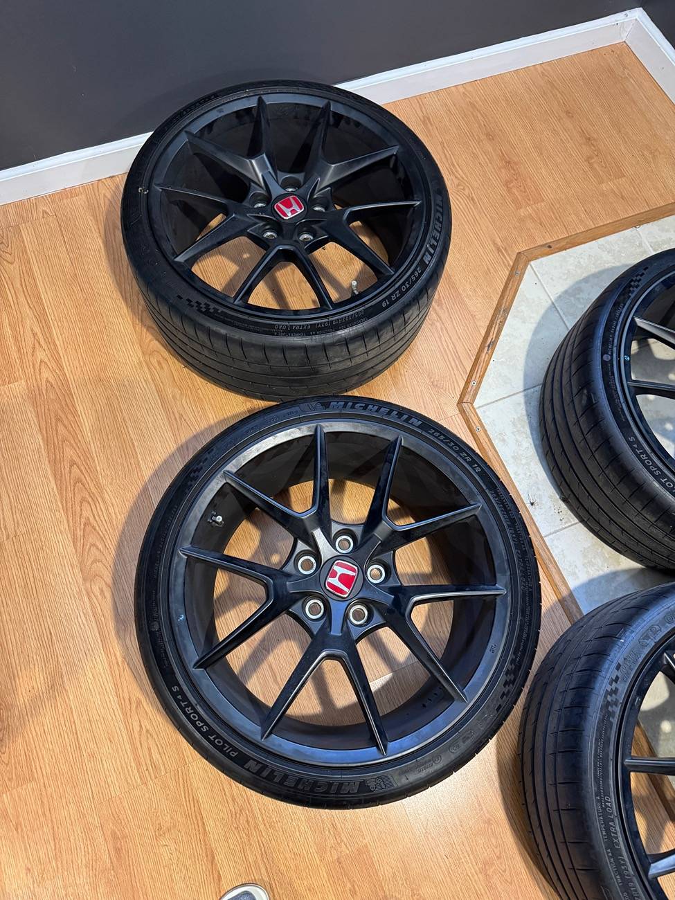 11th Gen Honda Civic FS OEM FL5 rims and tires SOLD IMG_2575