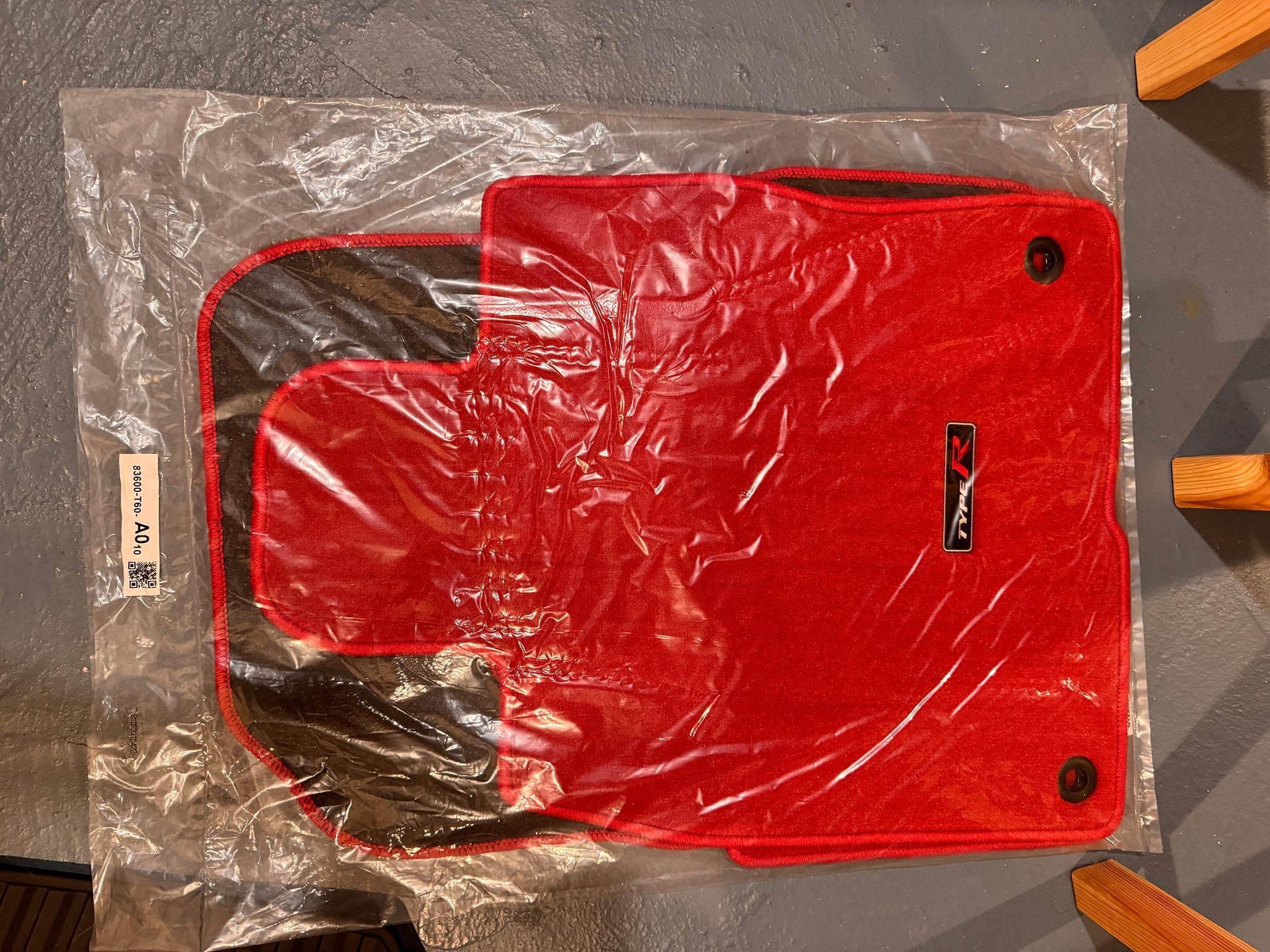 11th Gen Honda Civic 2024 Civic Type R OEM floor mats BNIB + All Season OEM mats used IMG_2600