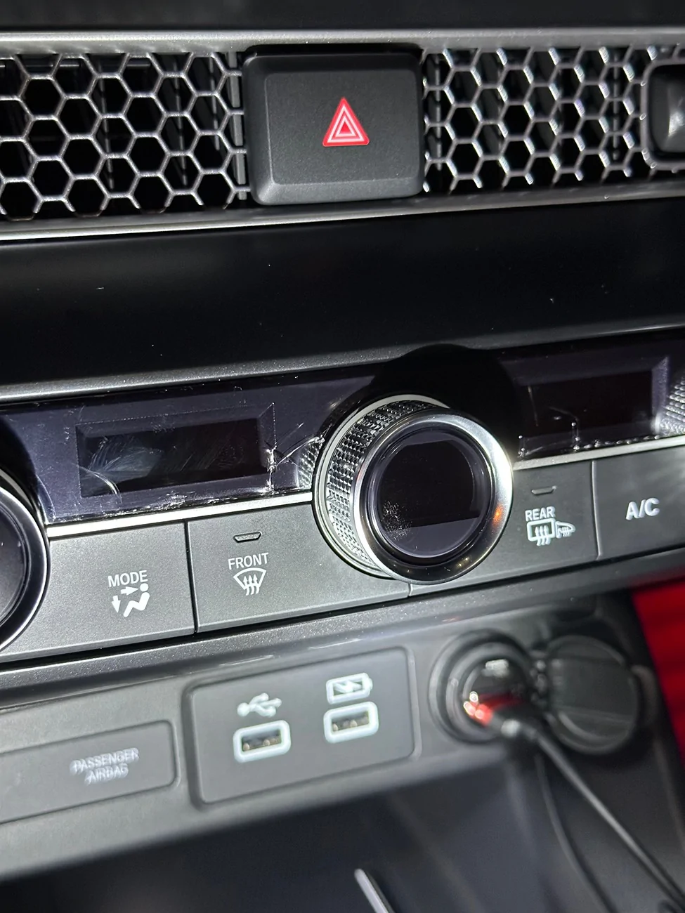 11th Gen Honda Civic AC screen problem IMG_2622