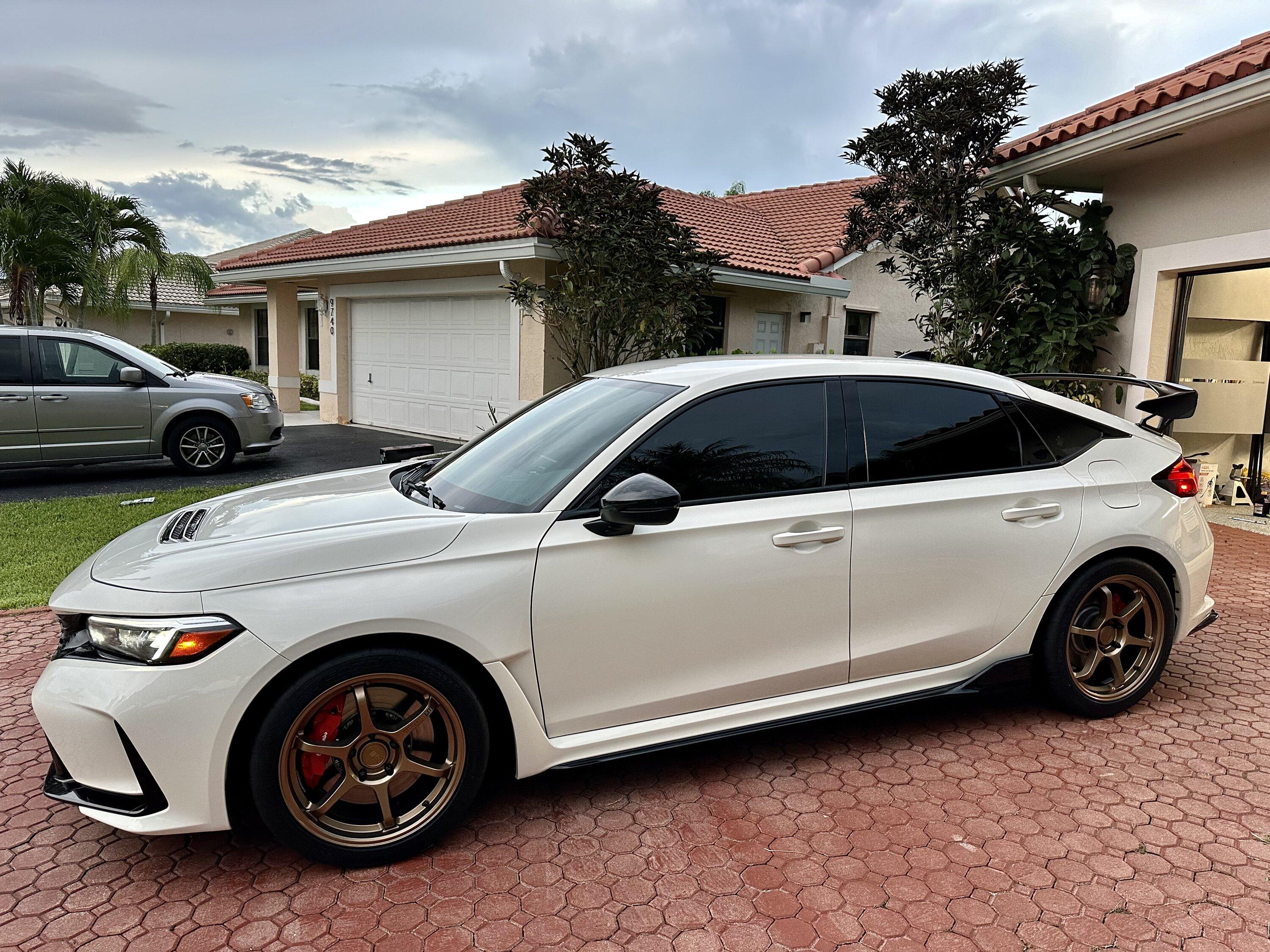 11th Gen Honda Civic What did you do to your FL5 today? IMG_2678