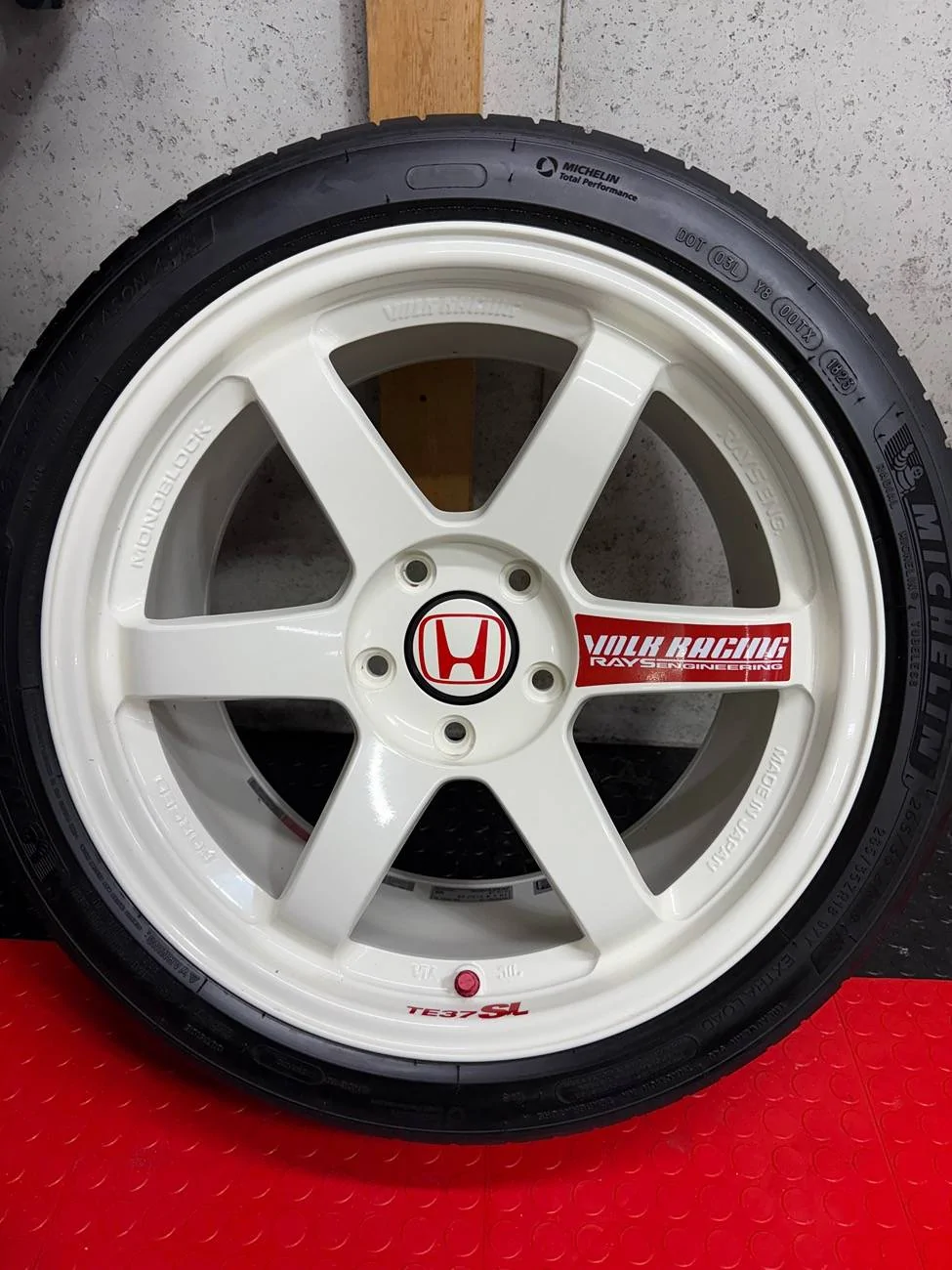 11th Gen Honda Civic TE37SL Center Cap Adapter question IMG_3141