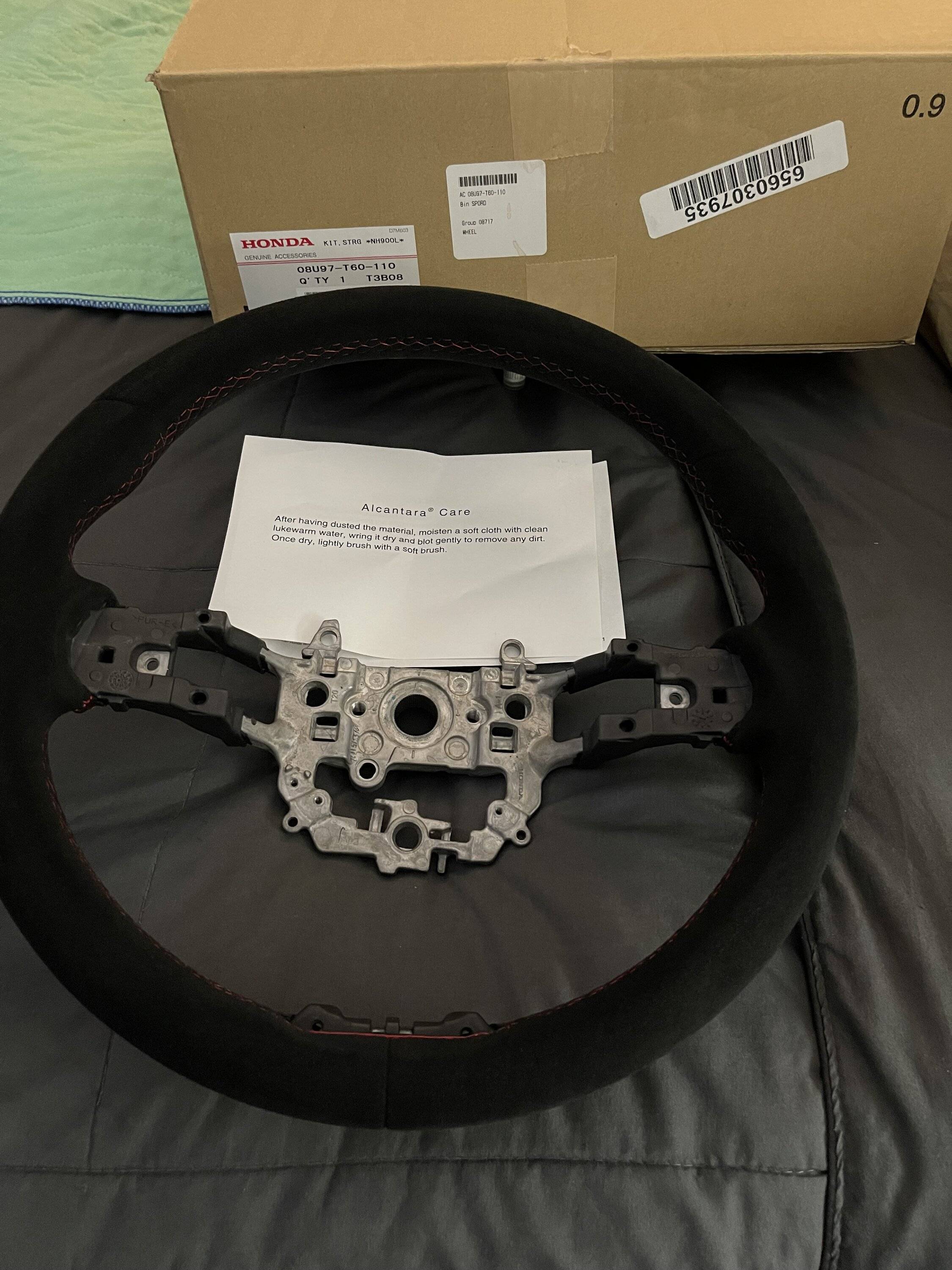 11th Gen Honda Civic SOLD- Oem Honda/Acura Alcantara Steering Wheel IMG_3426