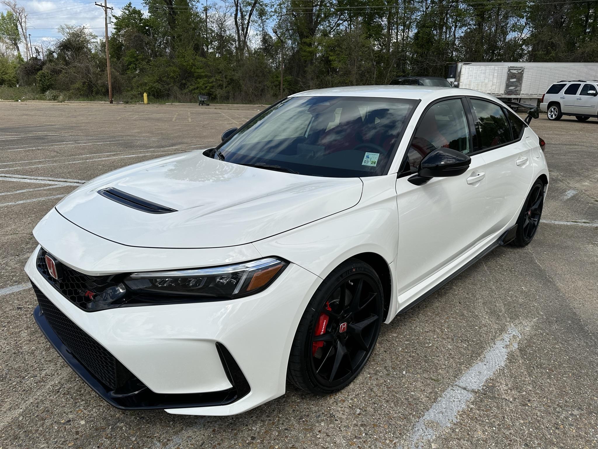 11th Gen Honda Civic Post your FL5 Civic Type R delivery pics! 🙌 📸 IMG_3528.JPEG