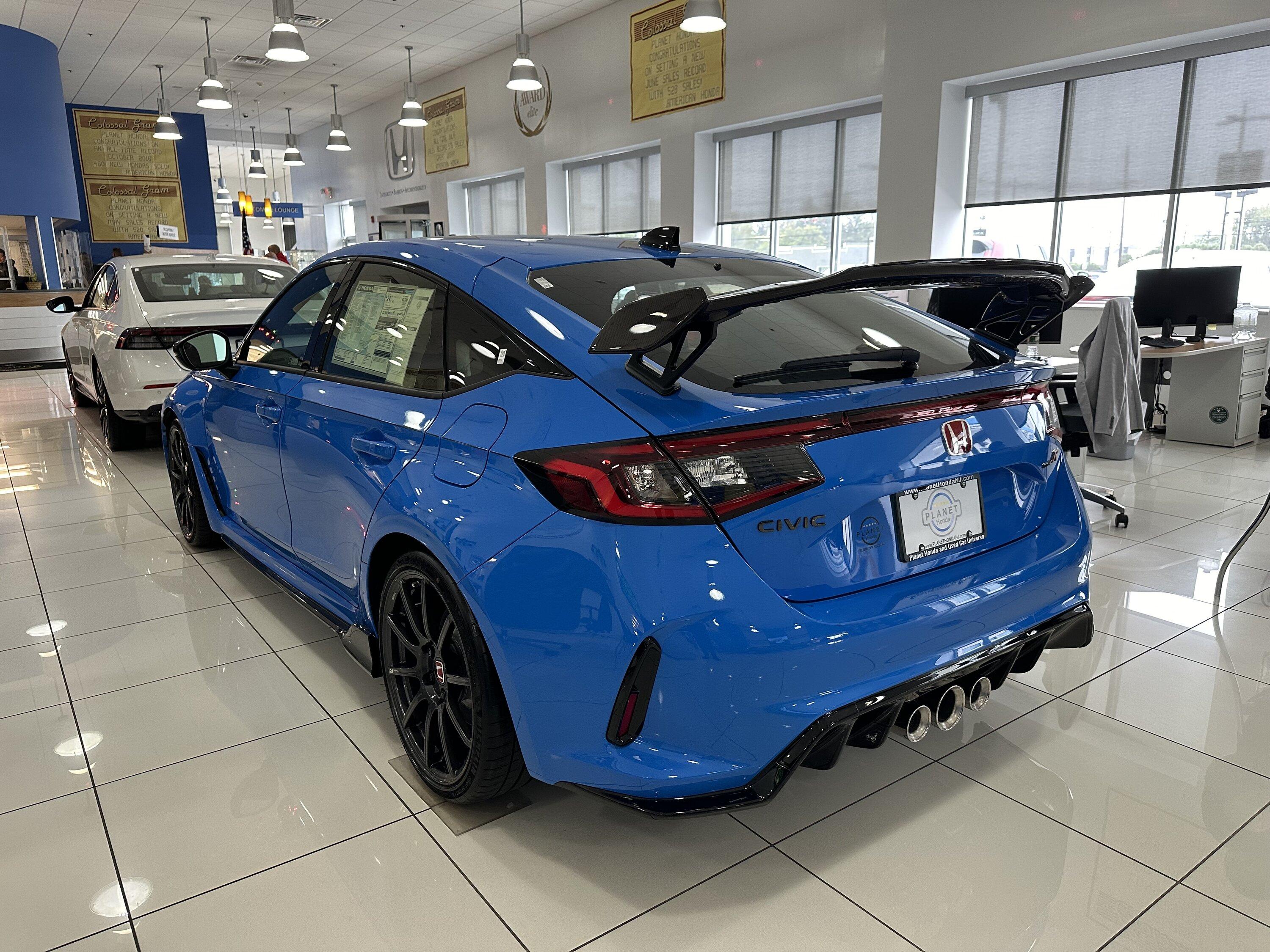 11th Gen Honda Civic Post your FL5 Civic Type R delivery pics! 🙌 📸 IMG_3831