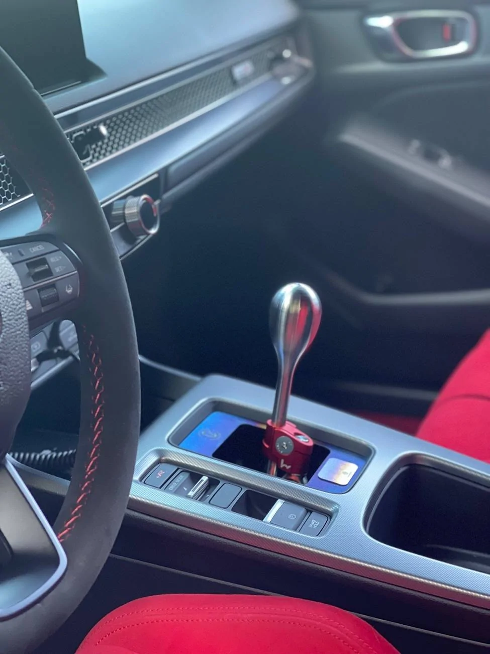 11th Gen Honda Civic FL5 carbon wing - AeroFlowDynamics - hybrid racing shift knobs - Hondata unmarried IMG_3912