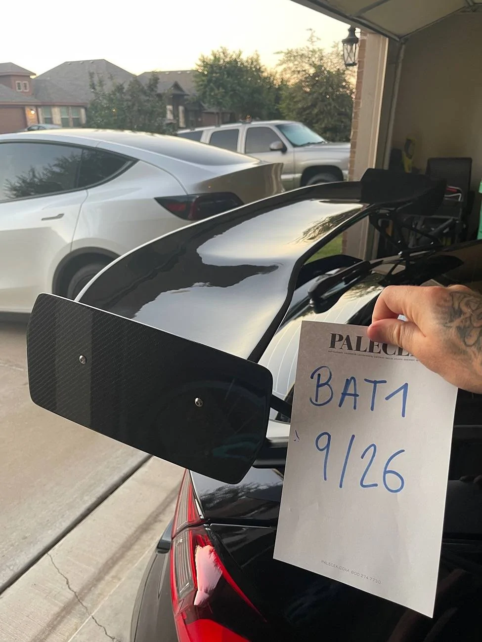 11th Gen Honda Civic Garage Unique Civic Type R 23+ FL5 carbon fiber WING IMG_3989