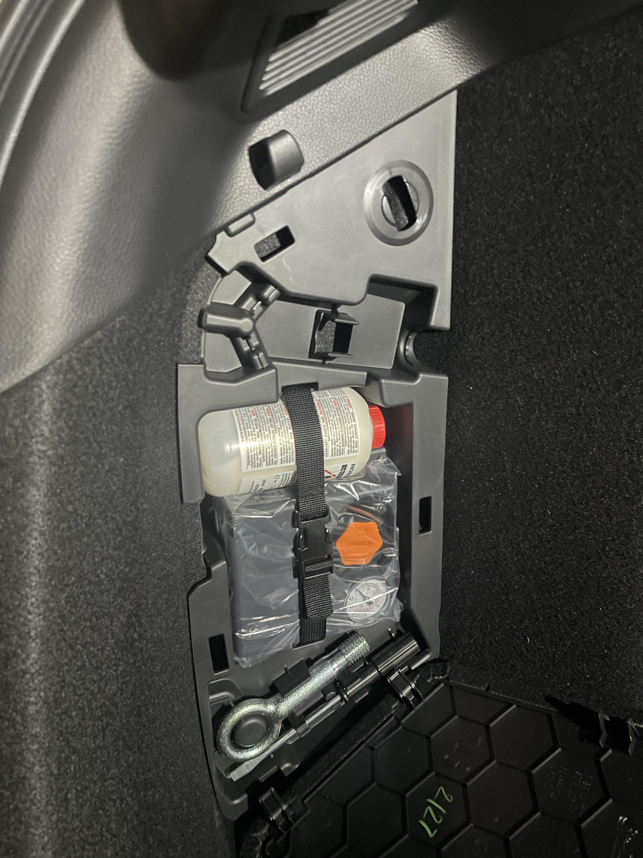 11th Gen Honda Civic Missing Factory tools in Type R? IMG_4022.JPG