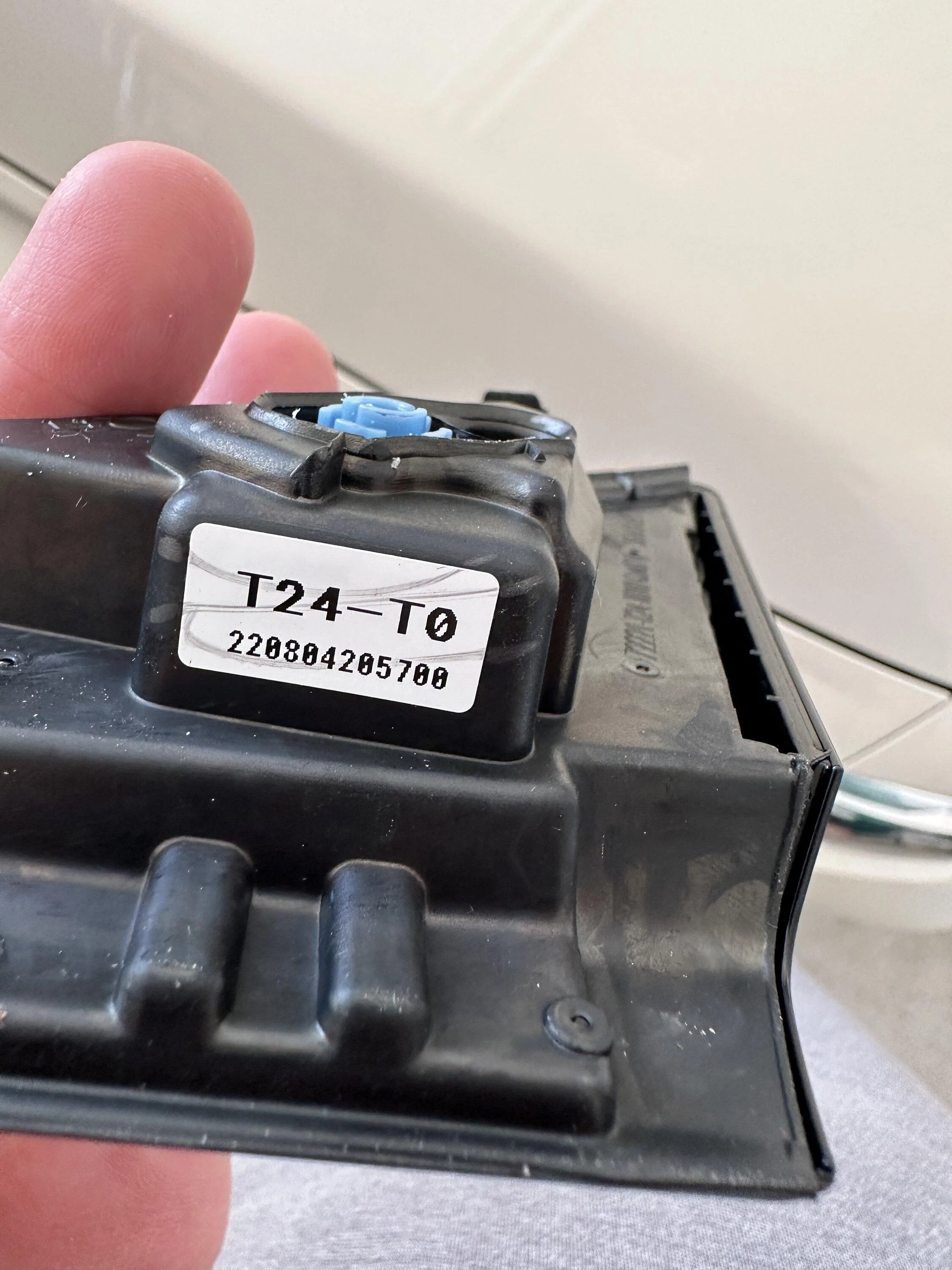 11th Gen Honda Civic 2023 Type R Driver window wind noise IMG_4119