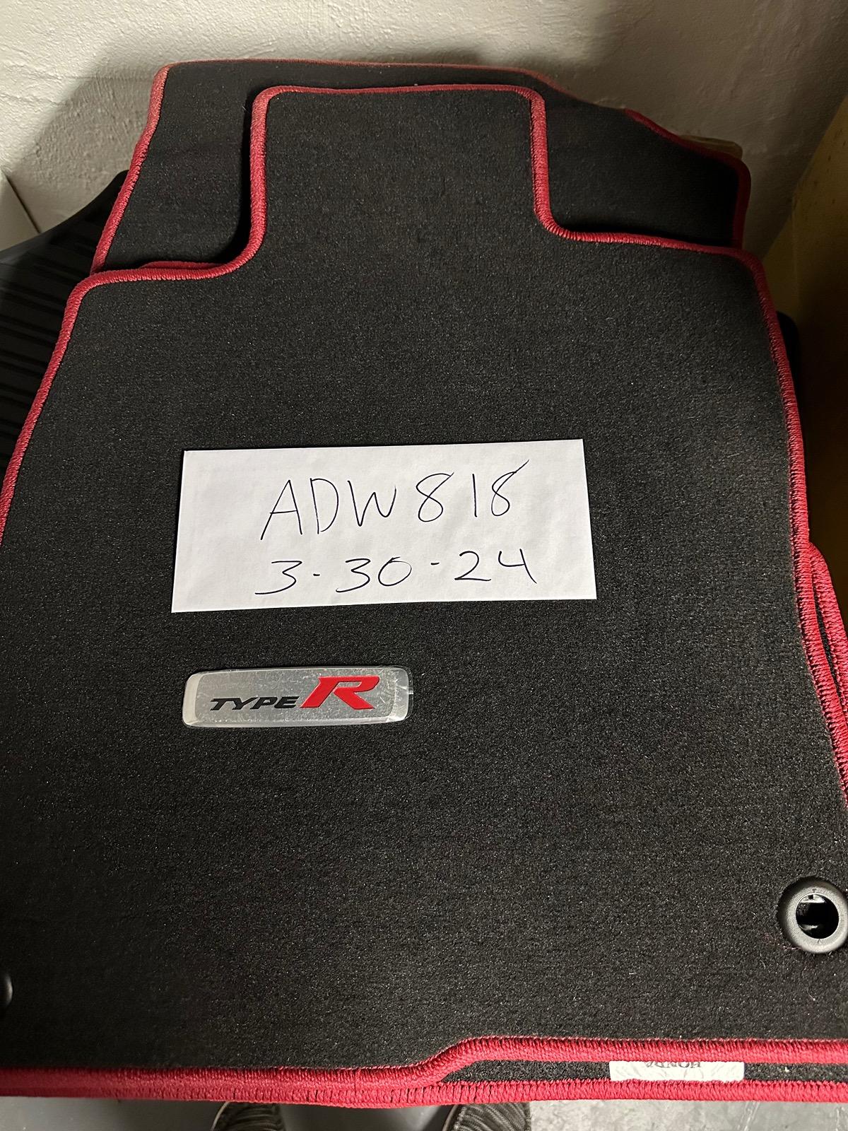 11th Gen Honda Civic Brand new type R mats IMG_4465