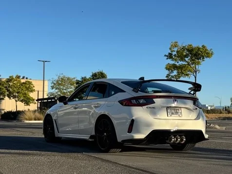 11th Gen Honda Civic Stock exhaust: is there enough space to fit 3 4.5" tips IMG_4565