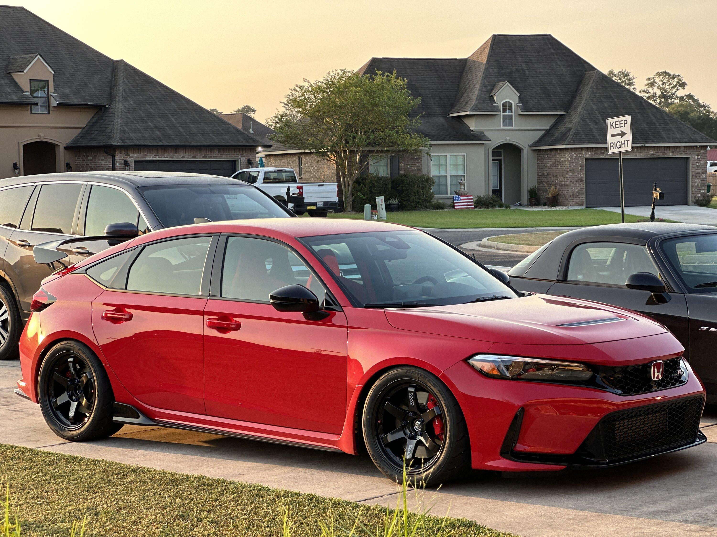 11th Gen Honda Civic Official RALLYE RED FL5 Type R Photos Thread IMG_4724.JPG