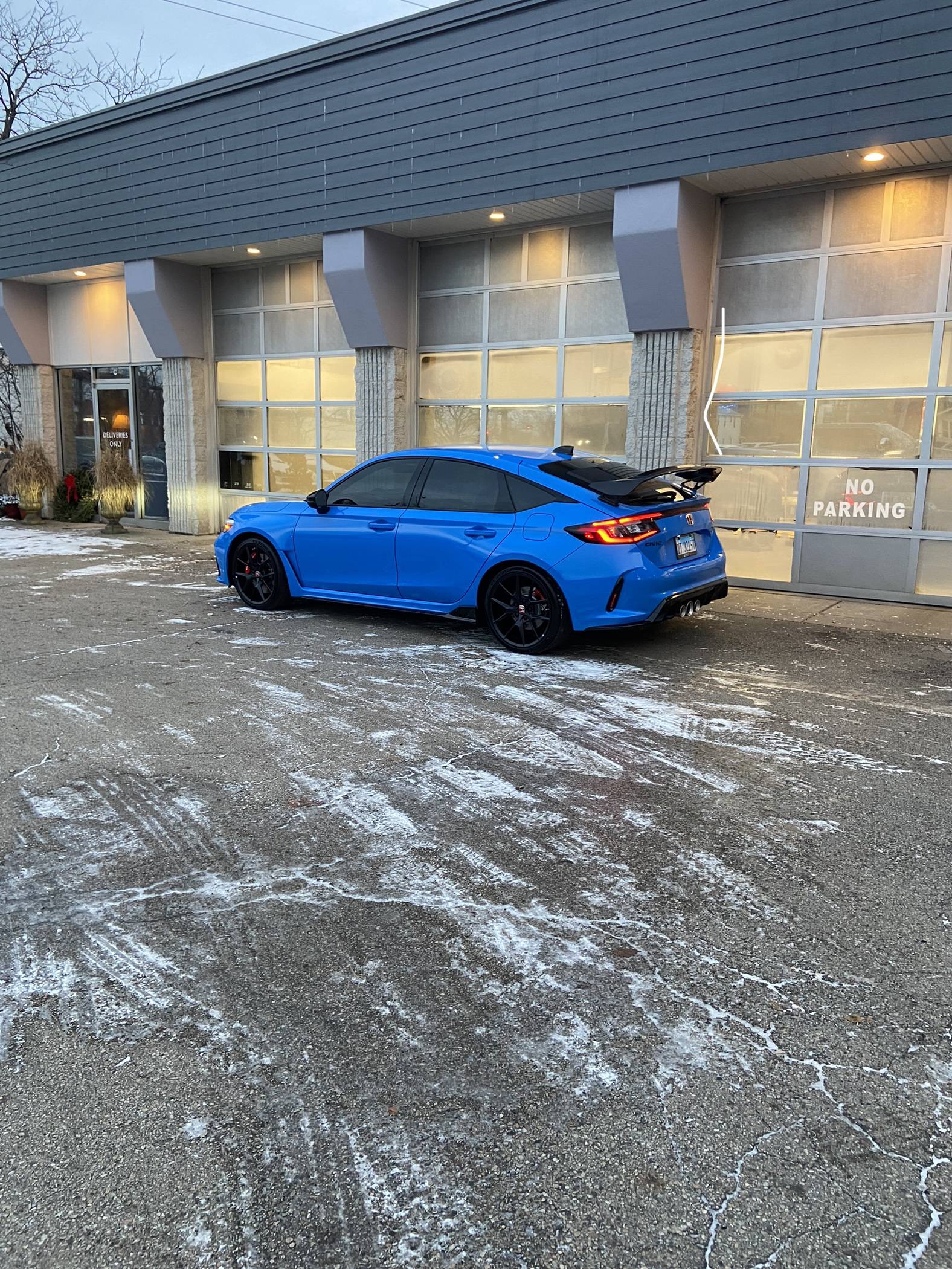 11th Gen Honda Civic Show your % of tint on your FL5 IMG_4854