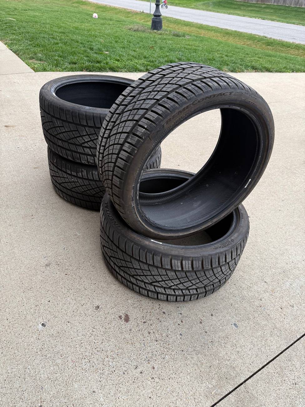 11th Gen Honda Civic (SOLD) 265/30ZR-19 CONTINENTAL EXTREMECONTACT DWS 06 PLUS XL (PENDING) IMG_5892