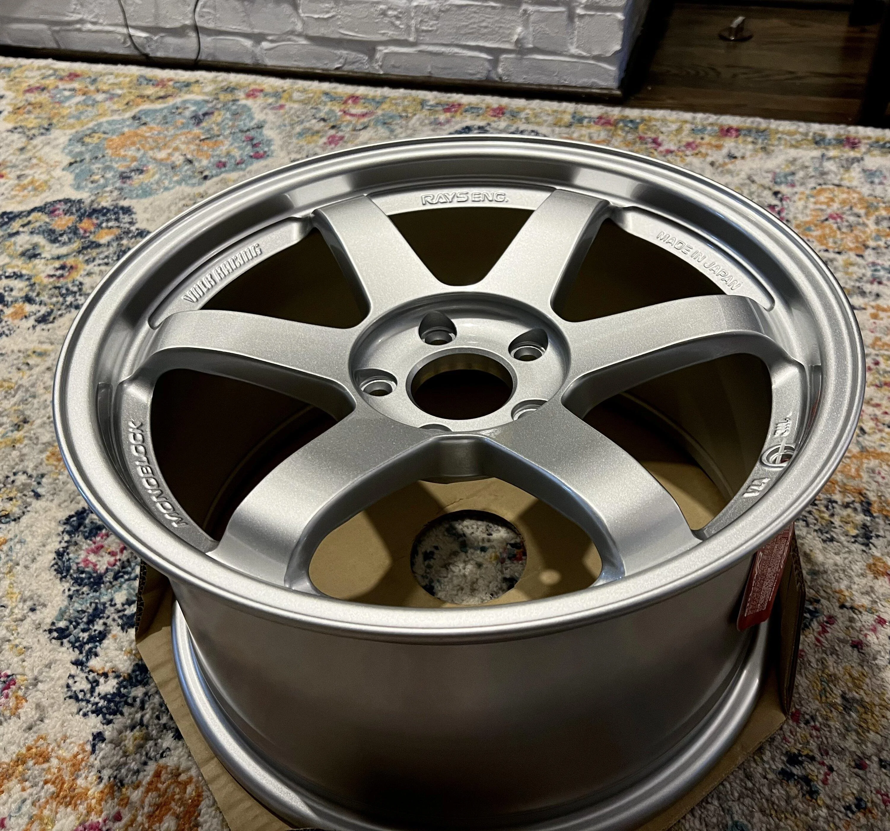 11th Gen Honda Civic Volk TE37SL 18x9.5 +45 (New in box) IMG_6011
