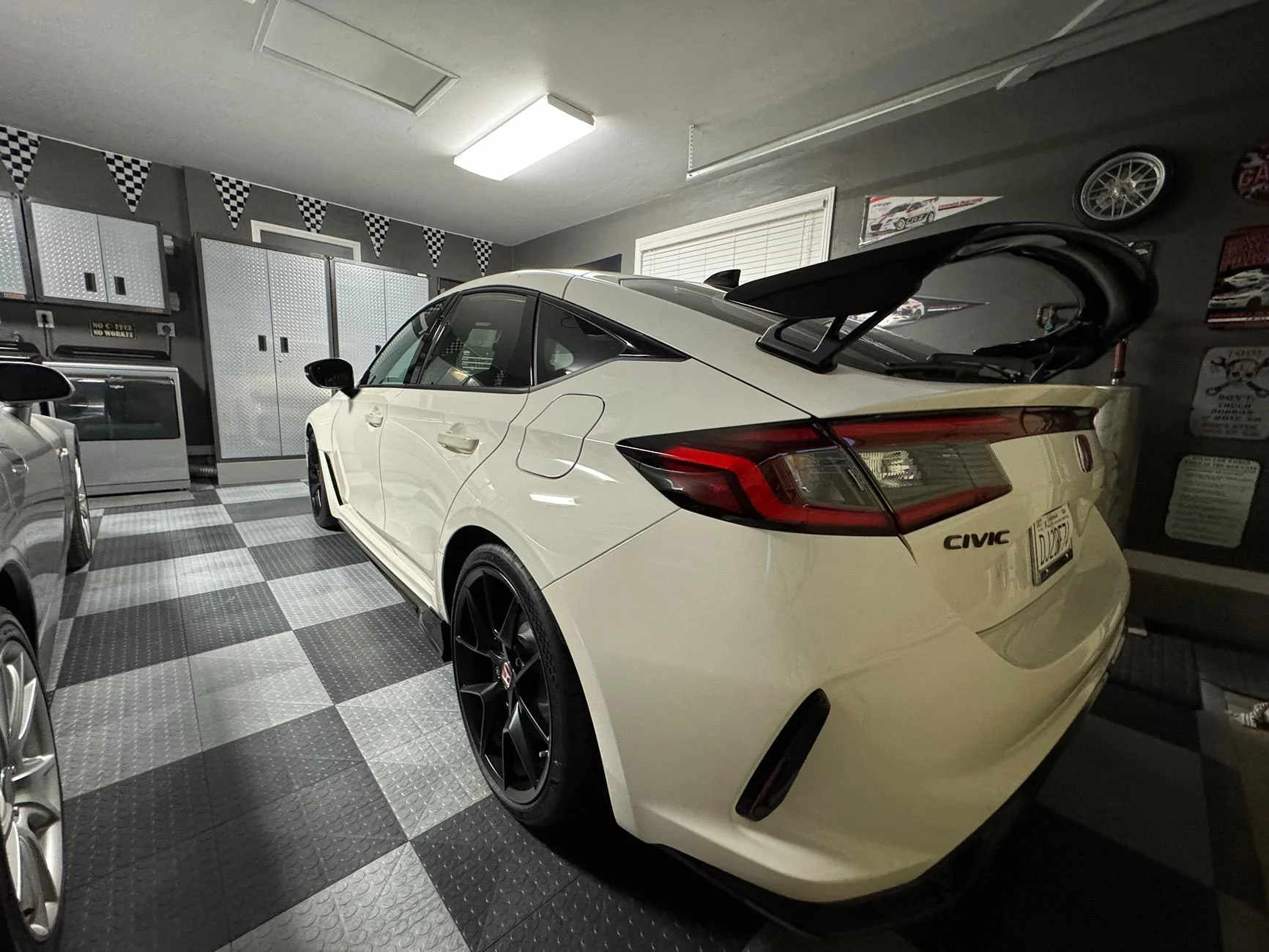 11th Gen Honda Civic Official CHAMPIONSHIP WHITE FL5 Type R Photos Thread IMG_6960