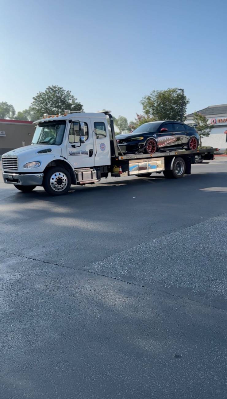 11th Gen Honda Civic NeRO our 25' CTR ....an unathorized purchase that the CFO absolutely ♥️'s IMG_7154