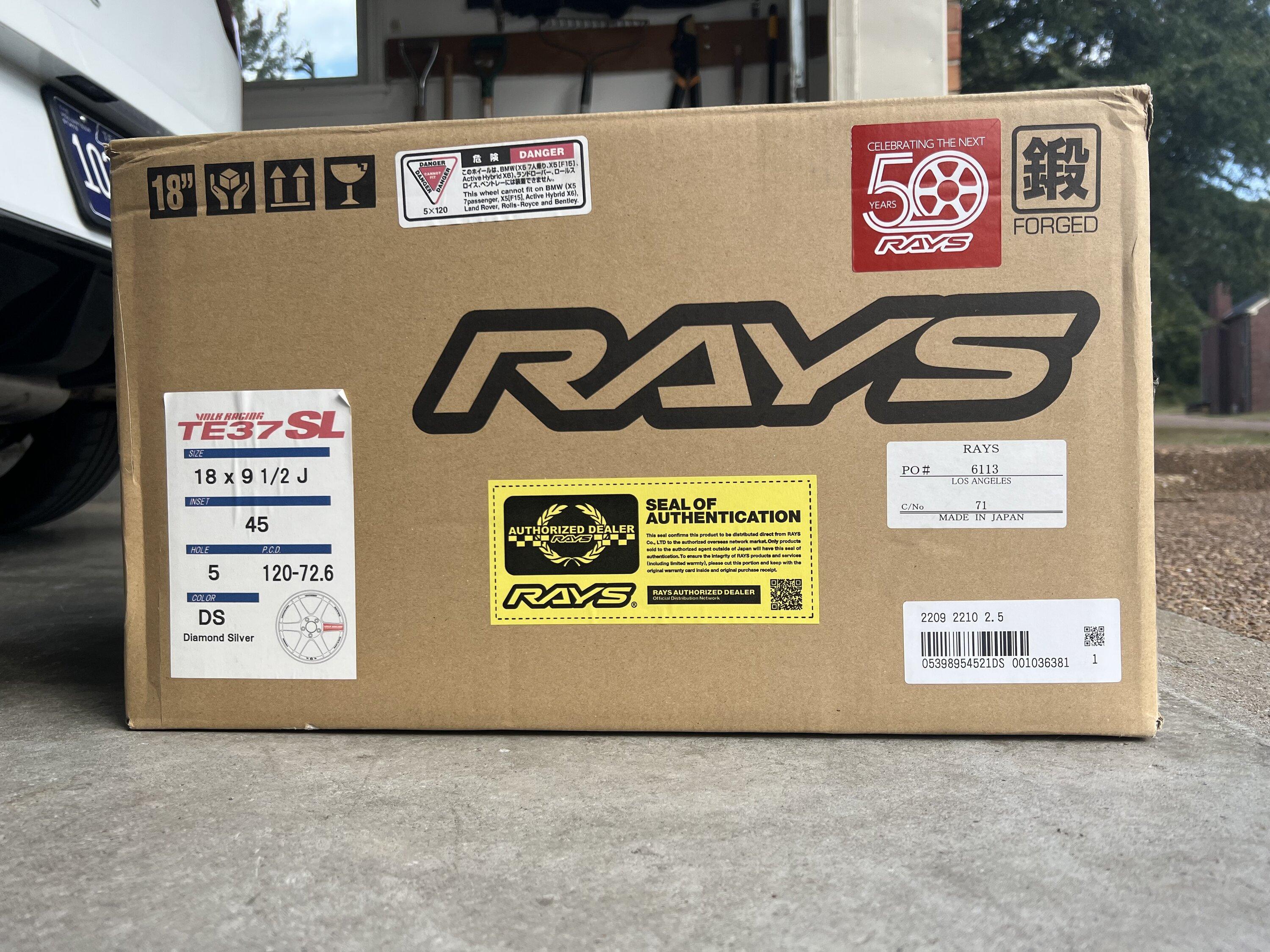11th Gen Honda Civic Volk TE37SL 18x9.5 +45 (New in box) IMG_7265