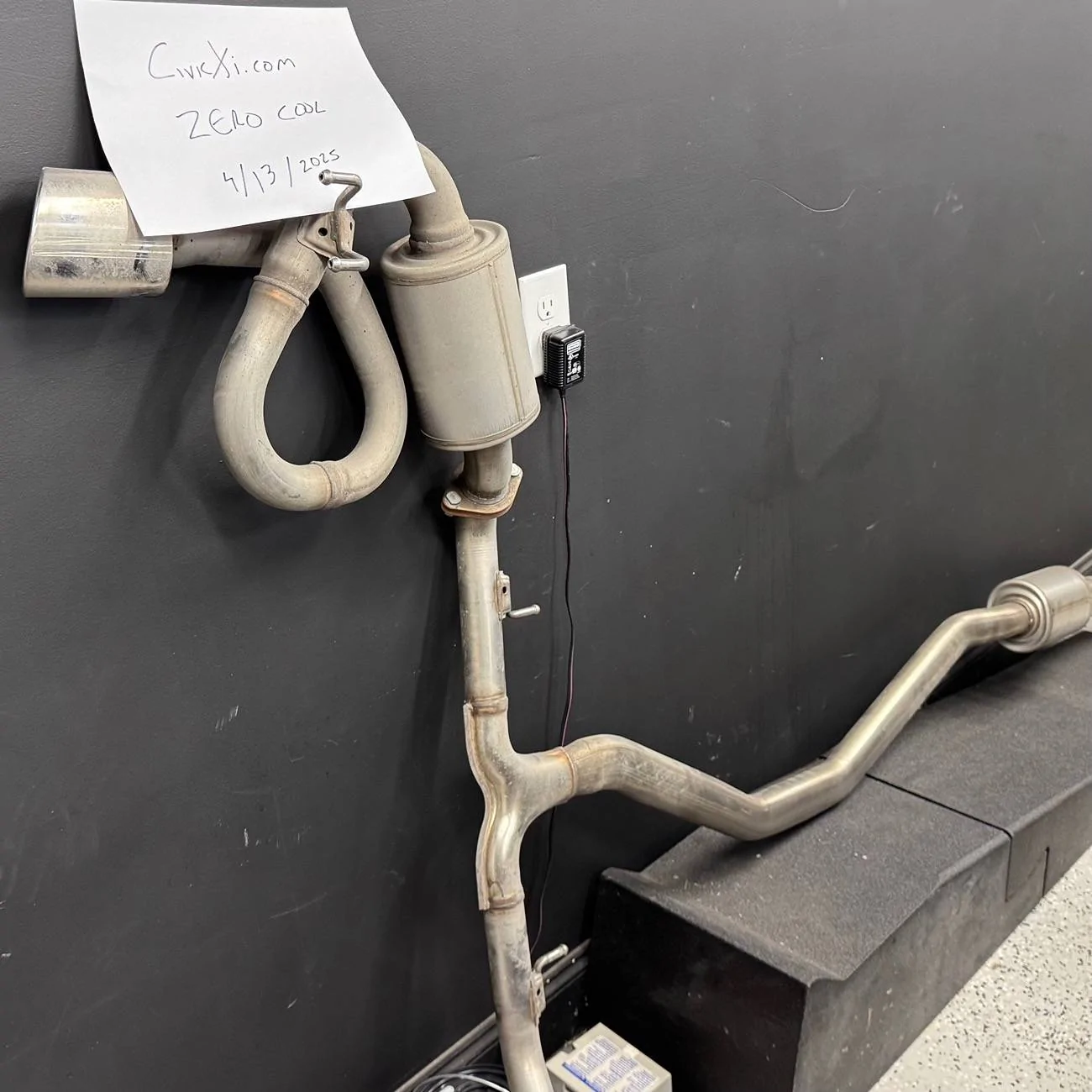 11th Gen Honda Civic OEM 2024 Civic Si Intercooler, exhaust, down pipe, front pipe. IMG_7379