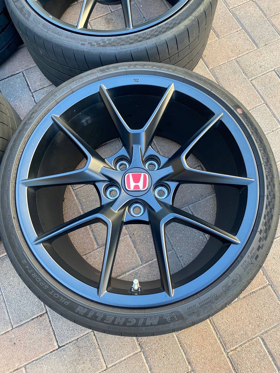 11th Gen Honda Civic SOLD: OEM 2023 FL5 Type R Rims and Tires IMG_7459