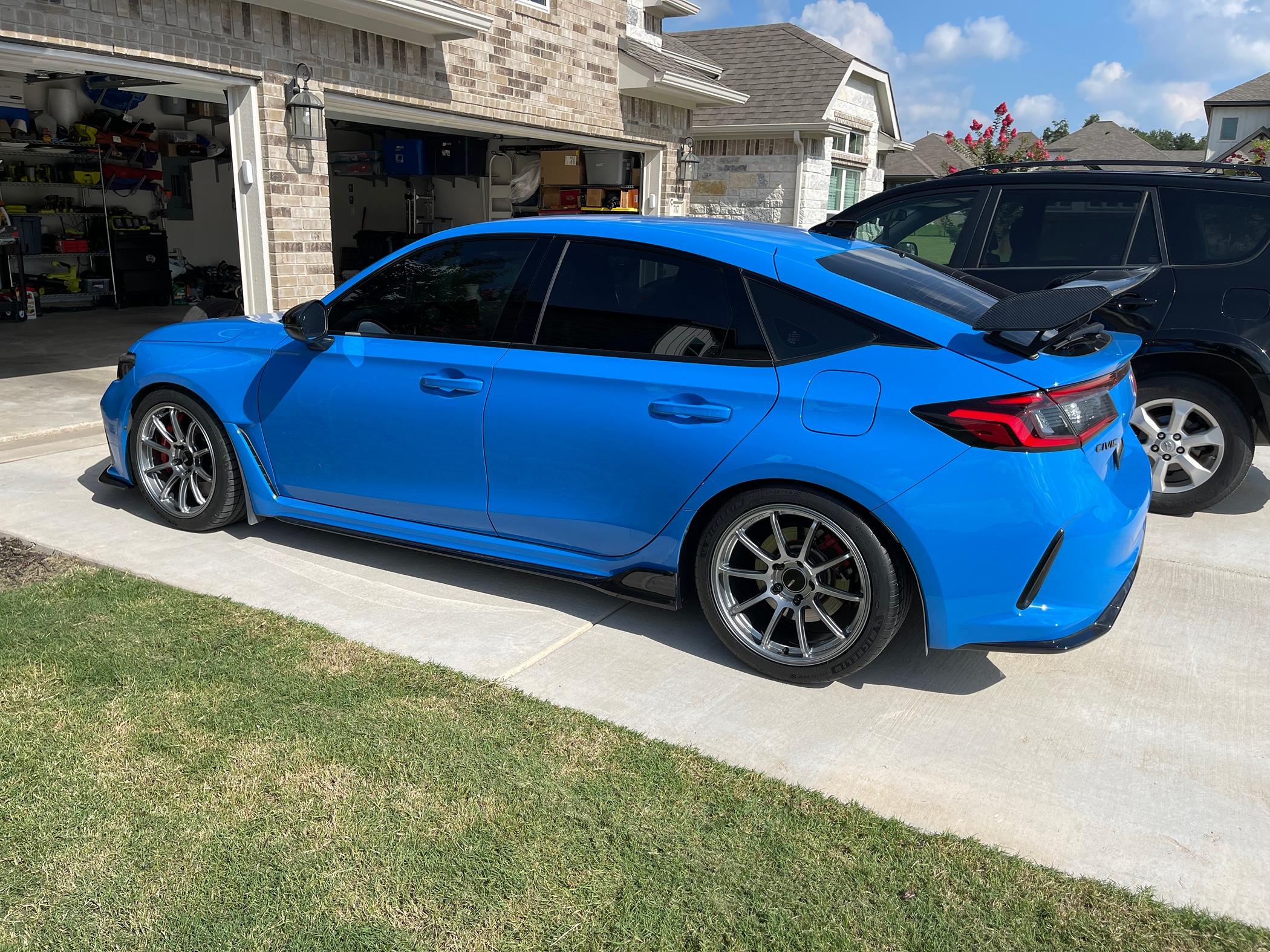 11th Gen Honda Civic What did you do to your FL5 today? IMG_7533