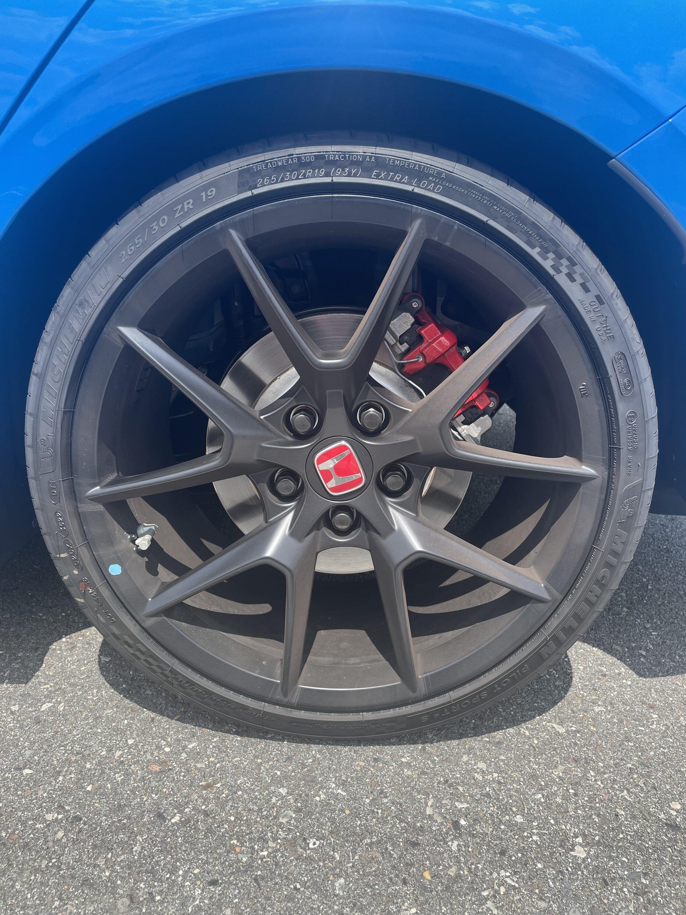 11th Gen Honda Civic SOLD Stock OEM FL5 Rims - VA/DC Area - 1 rim scuffed / ~350 miles Pics Added IMG_7620