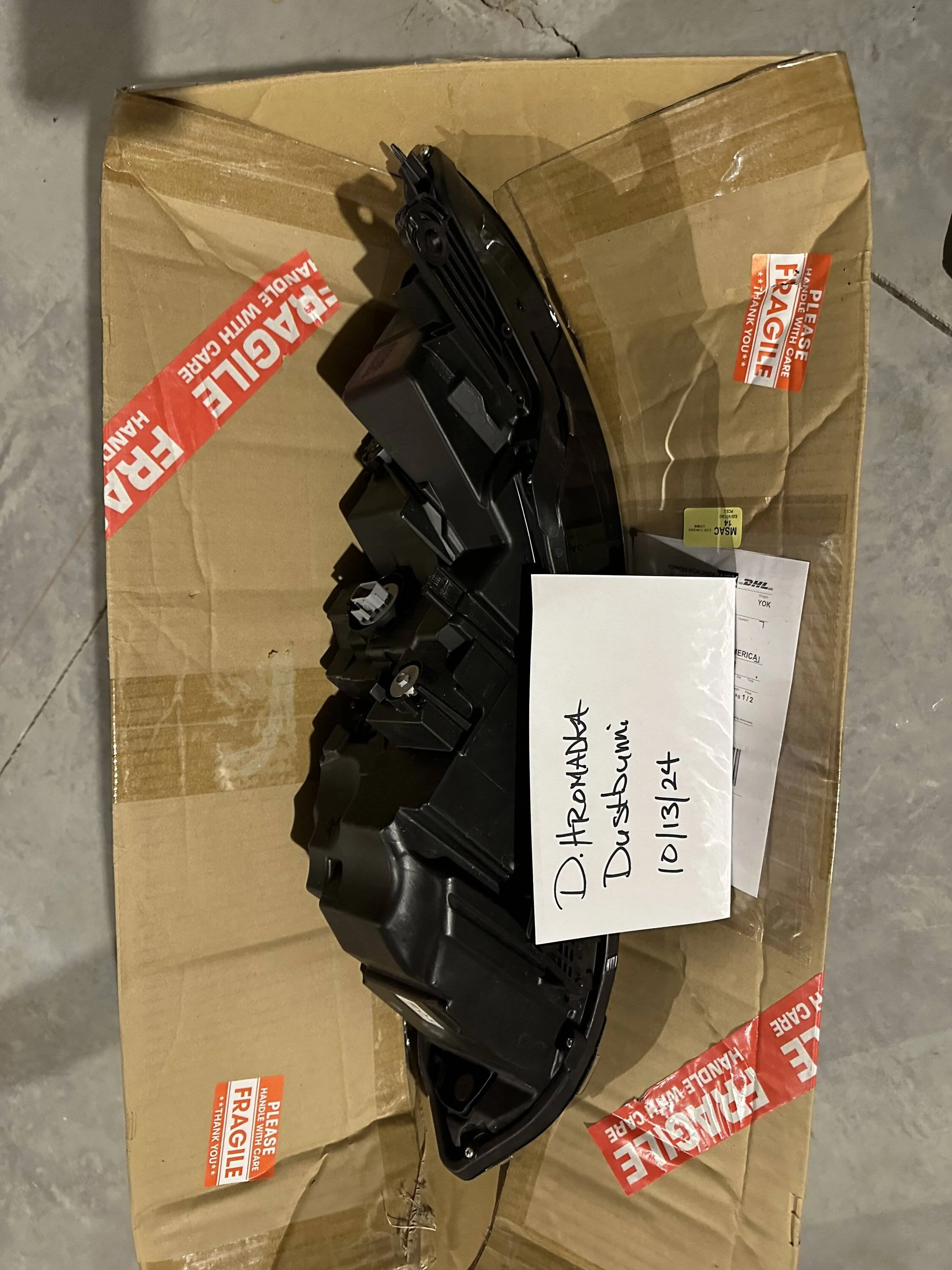 11th Gen Honda Civic Drivers Side (Left Hand) OEM headlamp w/ceramic coated lens (Used) IMG_7642