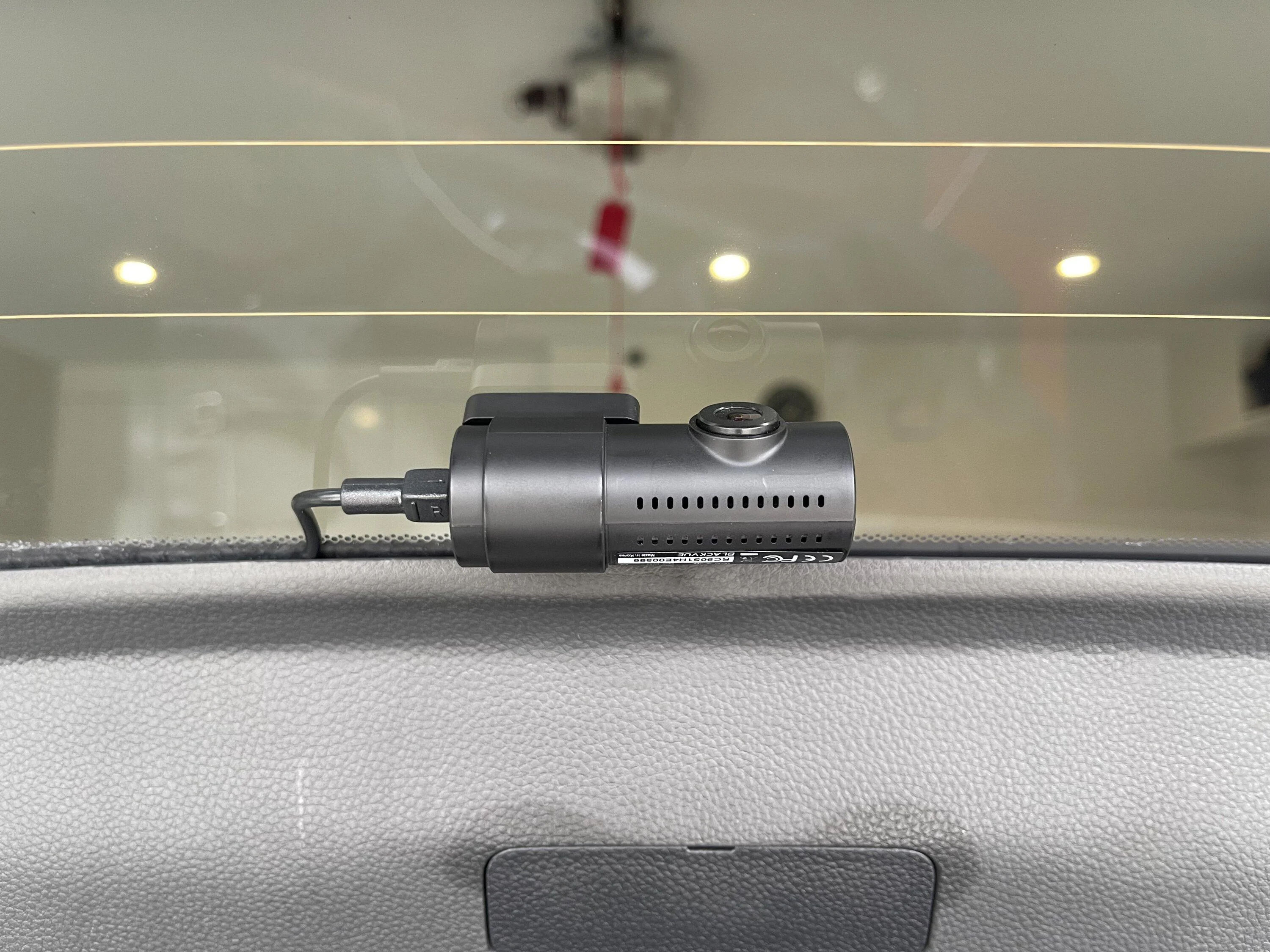 11th Gen Honda Civic Blackvue DR900S Dash Cam and Battery Hardwired Install IMG_8386