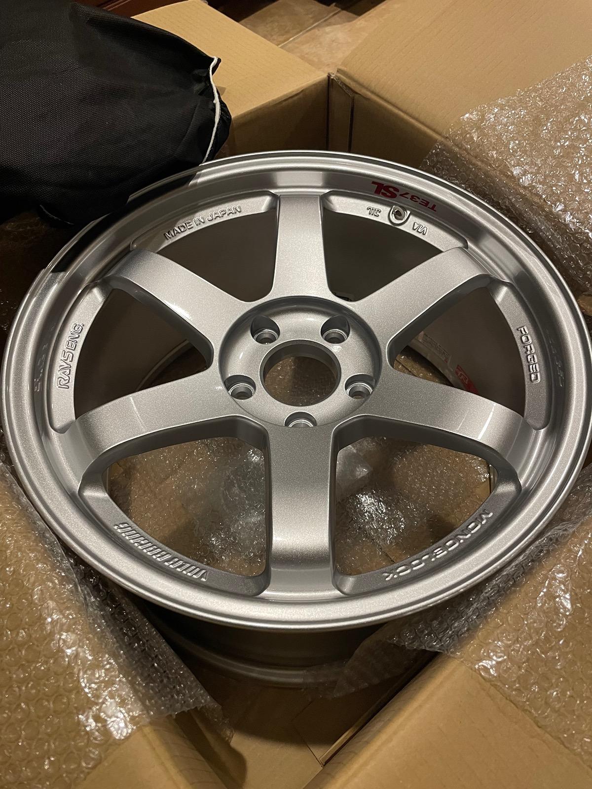 11th Gen Honda Civic Volk Te37SL Diamond Silver 18x9.5 +38 5x120 IMG_8818