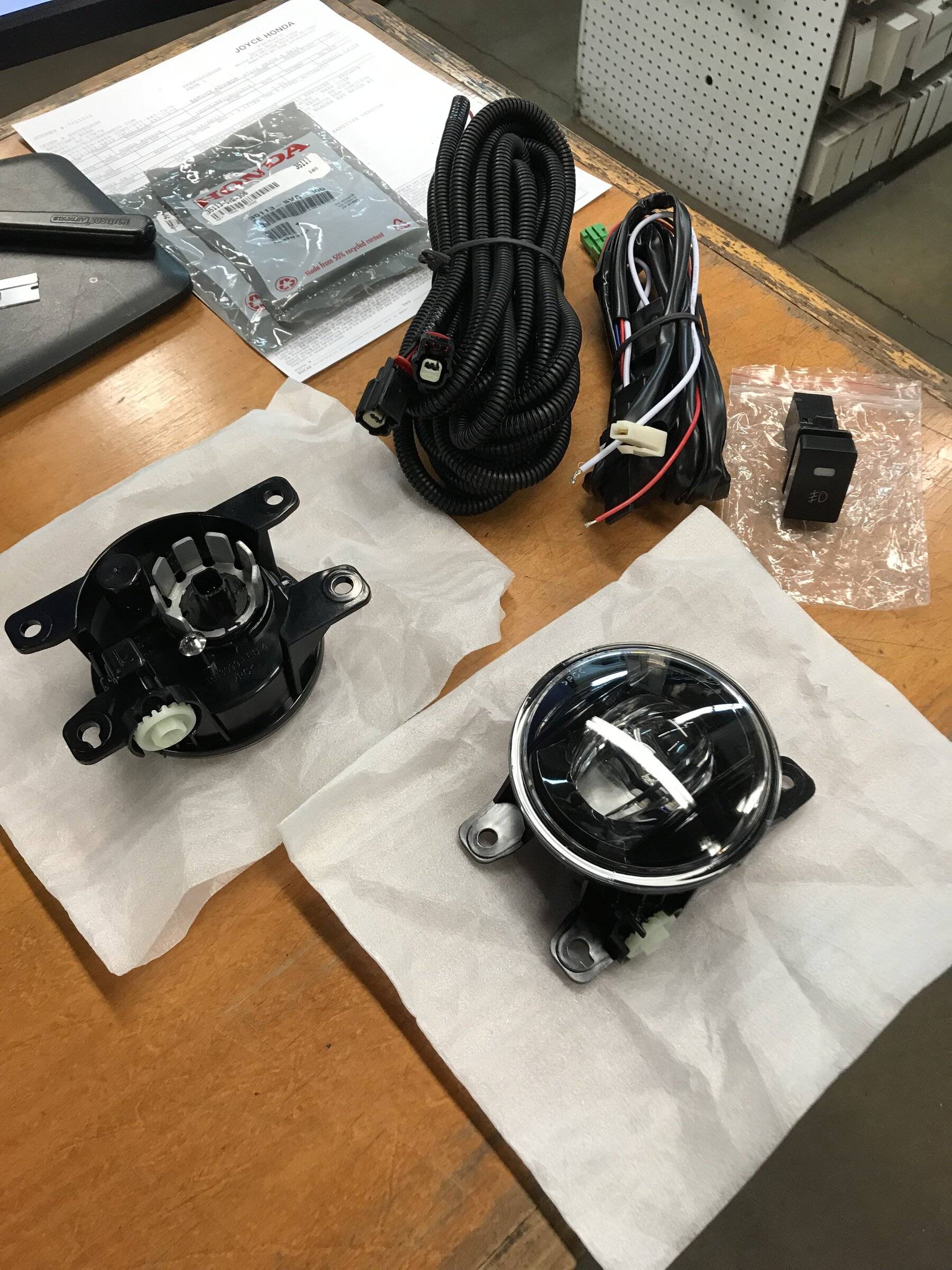 11th Gen Honda Civic Looking for 2022+ Civic Si OEM Fog Light Installation Help IMG_8907.JPG