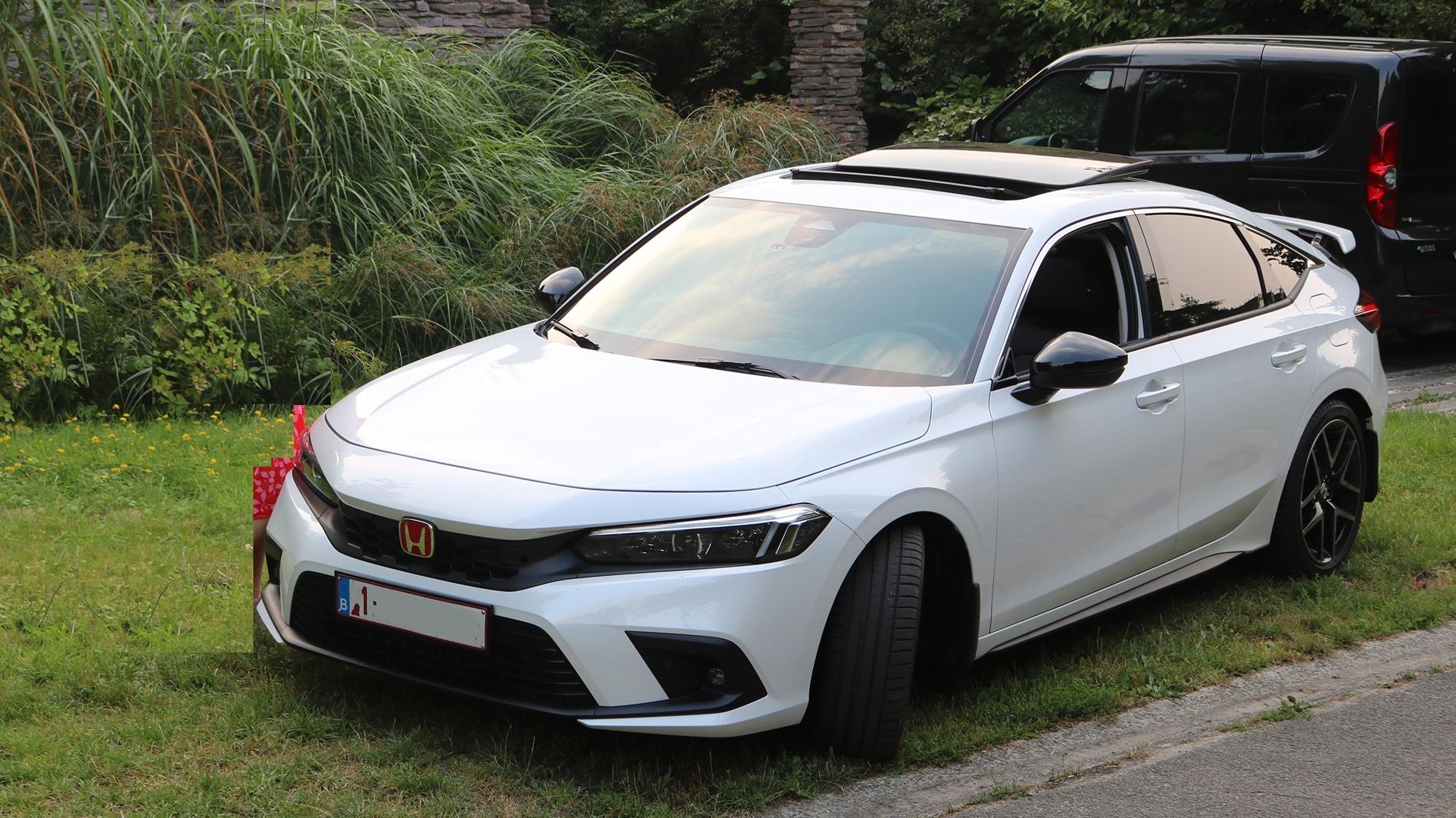 11th Gen Honda Civic Platinum White Pearl 2024 e:HEV Advance trim hatch - European hybrid made in Japan IMG_9437.JPG