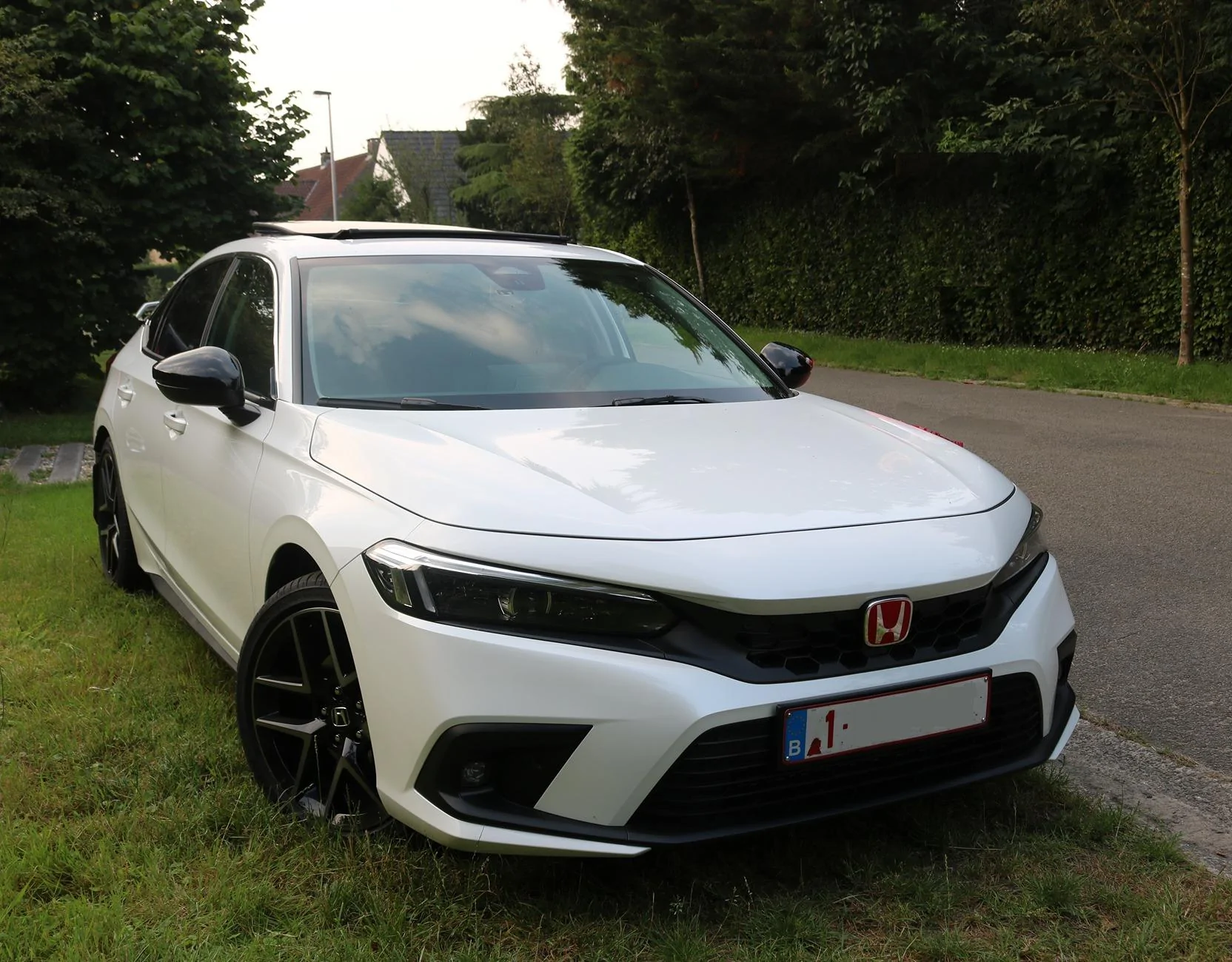 11th Gen Honda Civic Platinum White Pearl 2024 e:HEV Advance trim hatch - European hybrid made in Japan IMG_9445