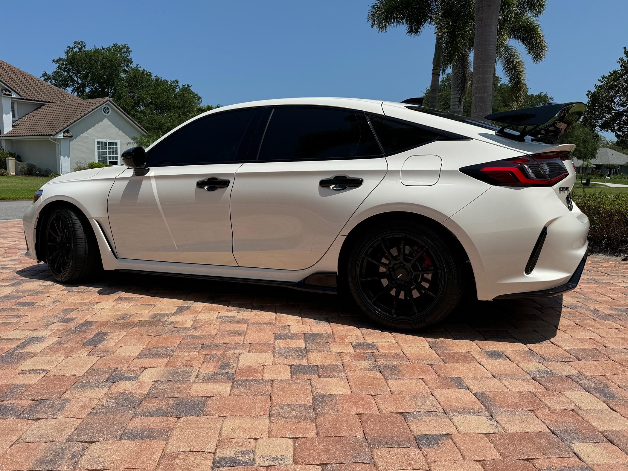 11th Gen Honda Civic 2023 Championship White FL5 - “Candy” aka Bad Panda IMG_9569