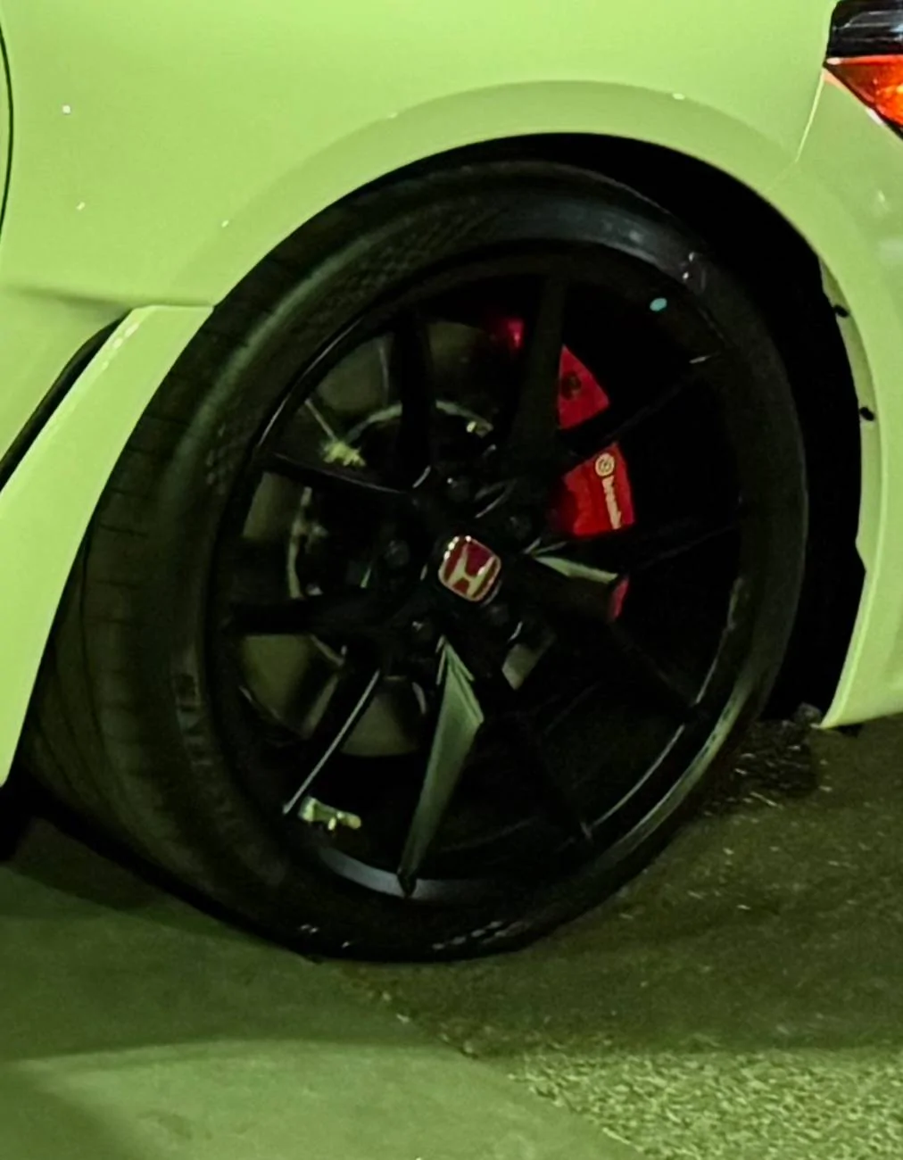 11th Gen Honda Civic FS: OEM wheels/tires FL5 type r IMG_9634