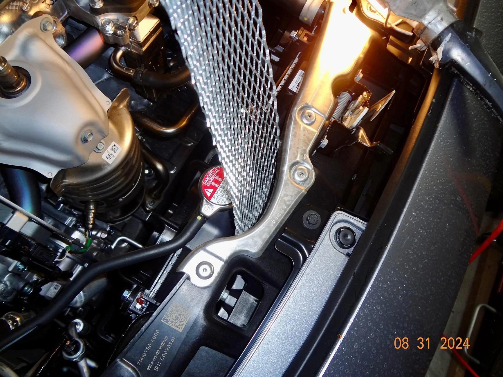 11th Gen Honda Civic Front screen modification ; to protect the condenser Insertion