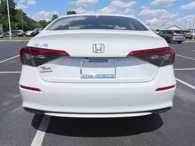 11th Gen Honda Civic Some rear end comparisons JHMFE1F78NX000220-21c