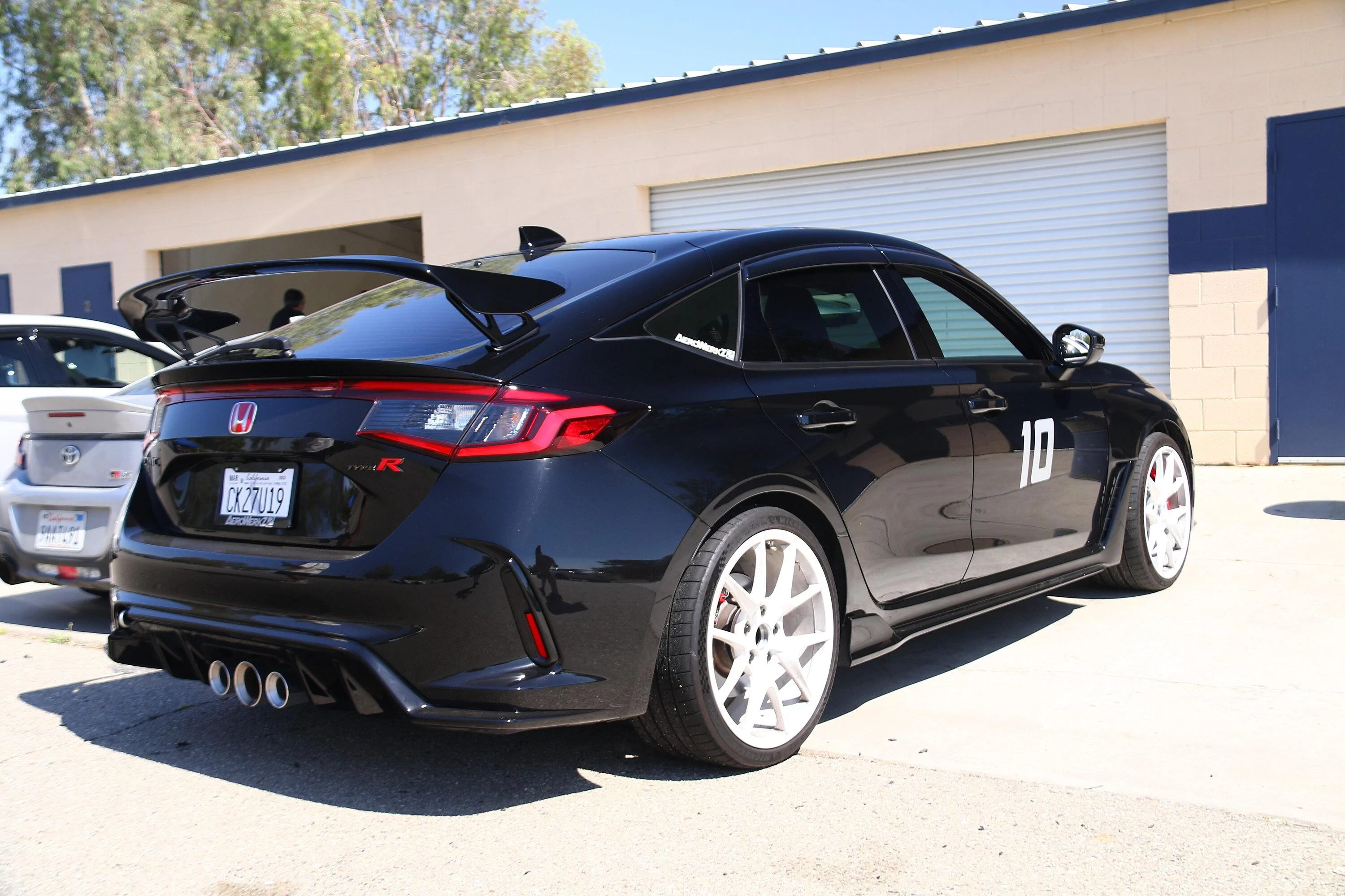 11th Gen Honda Civic Official CRYSTAL BLACK PEARL FL5 Type R Photos Thread Jun-25-2023-Speed SF (Sun)-Around the Pits-BW1_1407_Jun2523_914AM_CaliPhoto