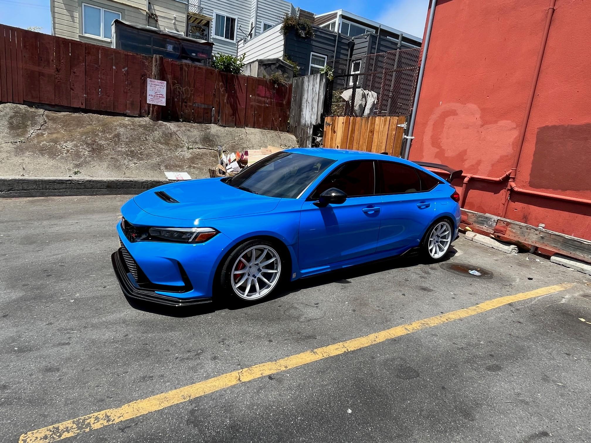 11th Gen Honda Civic White Wheels, Carbon Lip & Honda Red Carbon Wing lip2