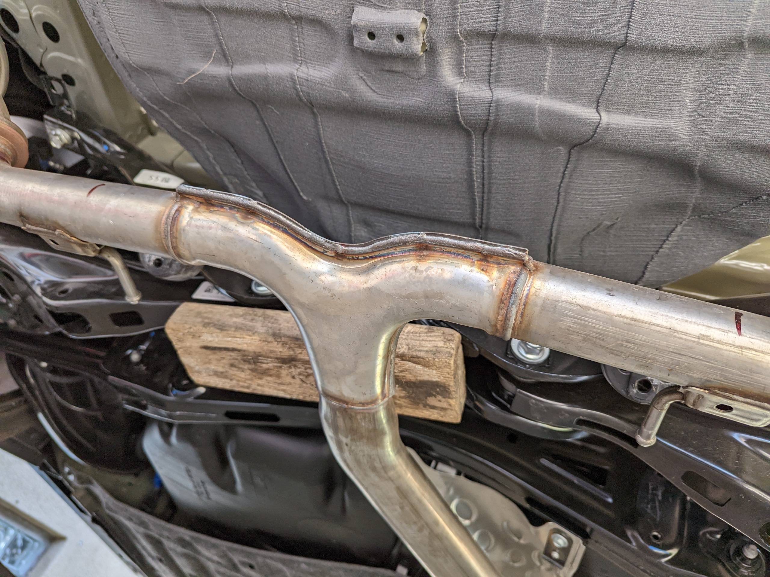 11th Gen Honda Civic Whiteline 22mm rear sway bar and FK8 CTR front springs installed. PXL_20220702_181144349
