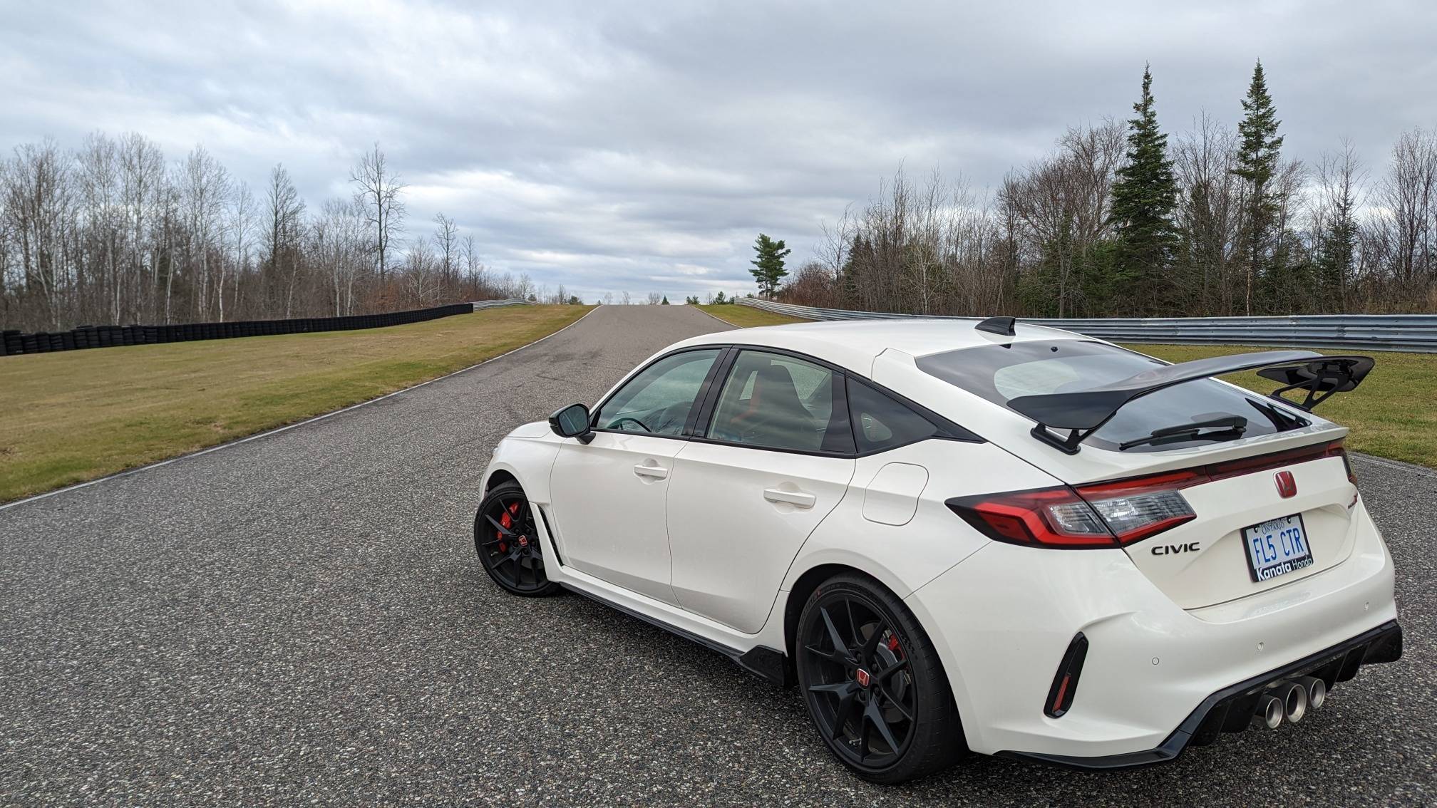 11th Gen Honda Civic First 500KMs Driving and FL5 Track Impressions @ Calabogie Motorsports Park, Longest Track in Canada PXL_20221112_180422717