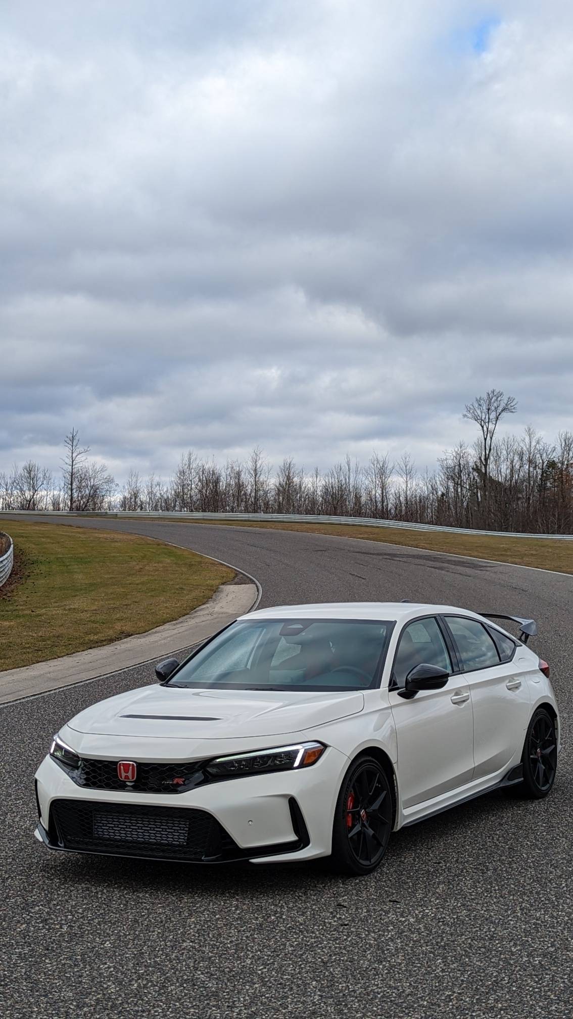 11th Gen Honda Civic First 500KMs Driving and FL5 Track Impressions @ Calabogie Motorsports Park, Longest Track in Canada PXL_20221112_180620707