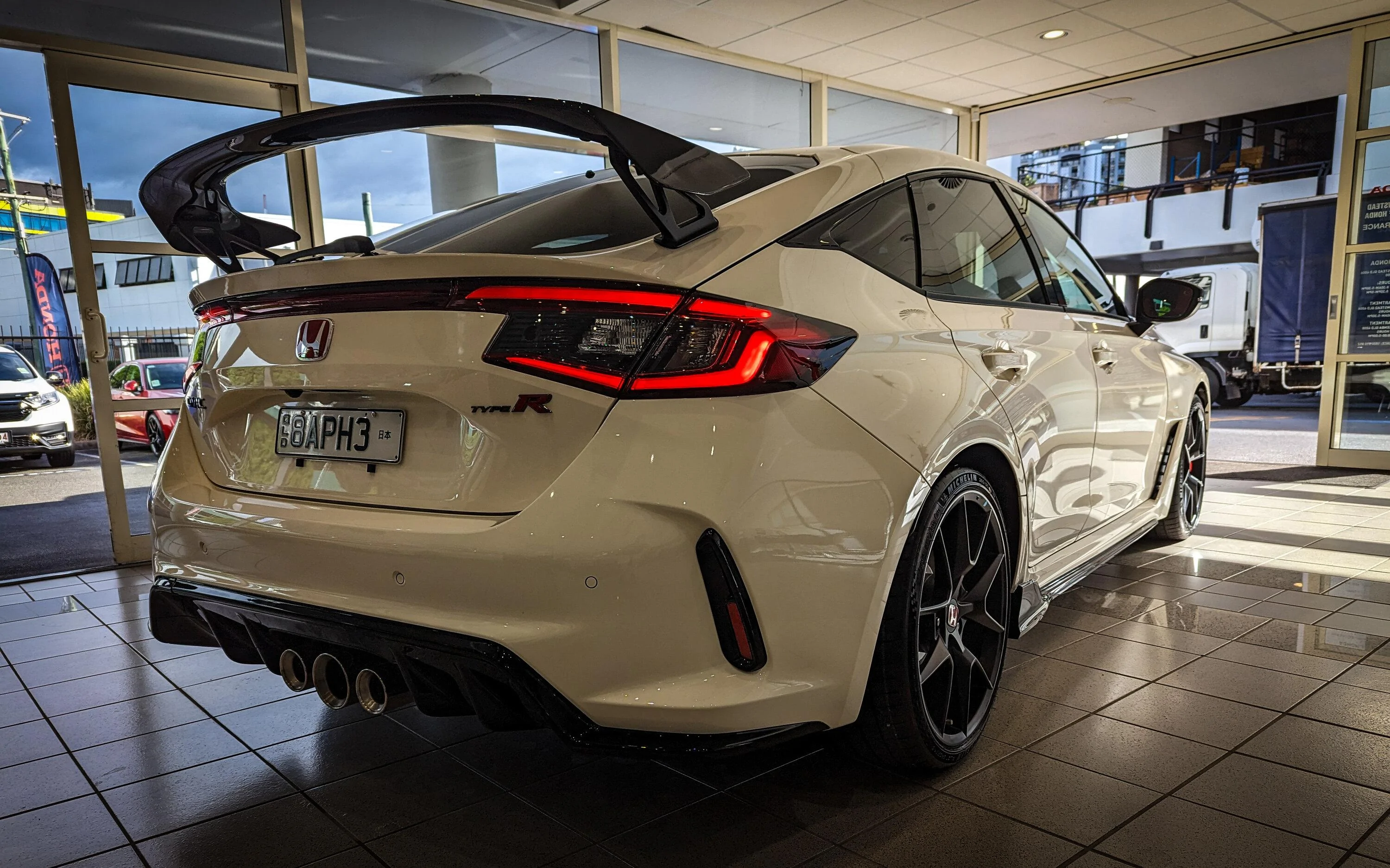 11th Gen Honda Civic Post your FL5 Civic Type R delivery pics! 🙌 📸 PXL_20230421_051931810