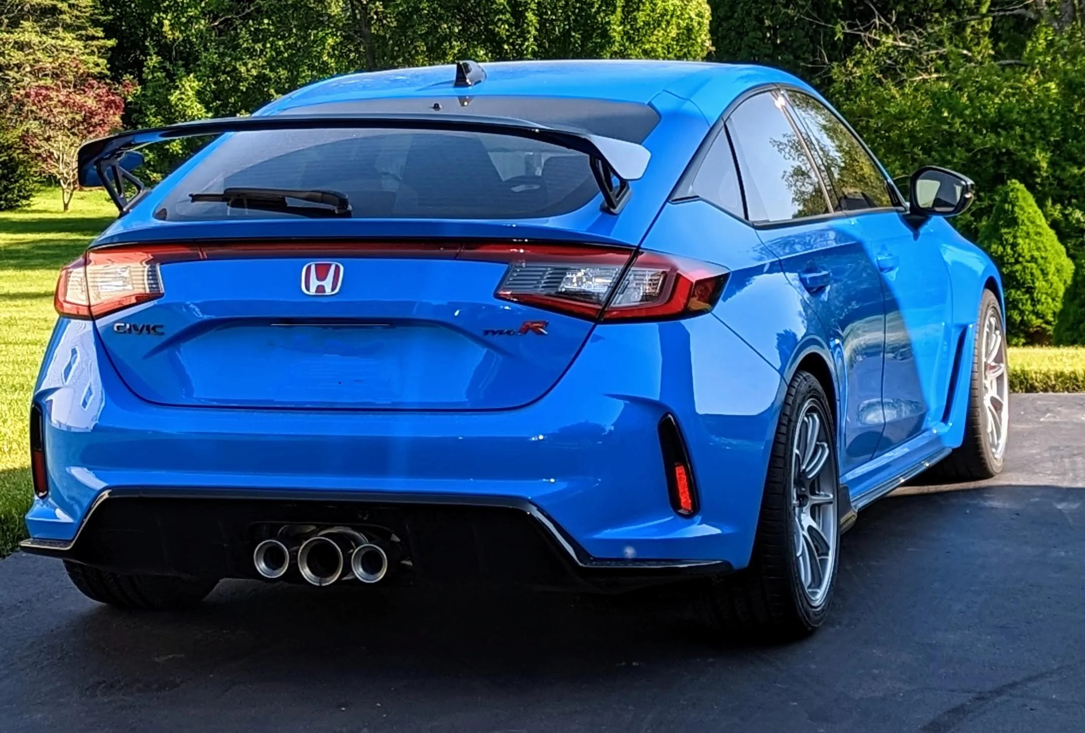 11th Gen Honda Civic Enkei Triumph 18x9.5 et45 PXL_20230529_210219961~2